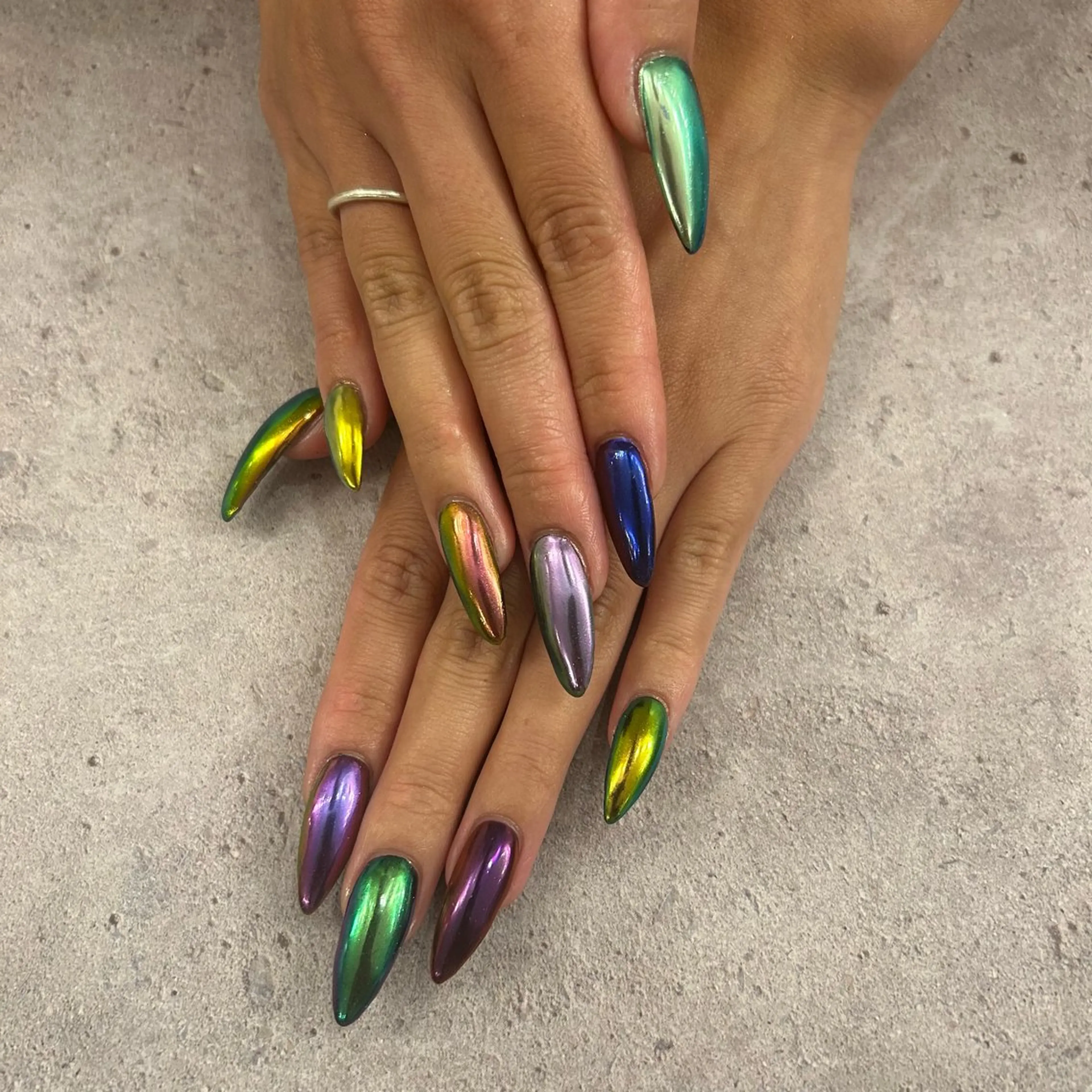 ネイル FlyingSeep 🐑kaho💟🌈のネイルデザイン