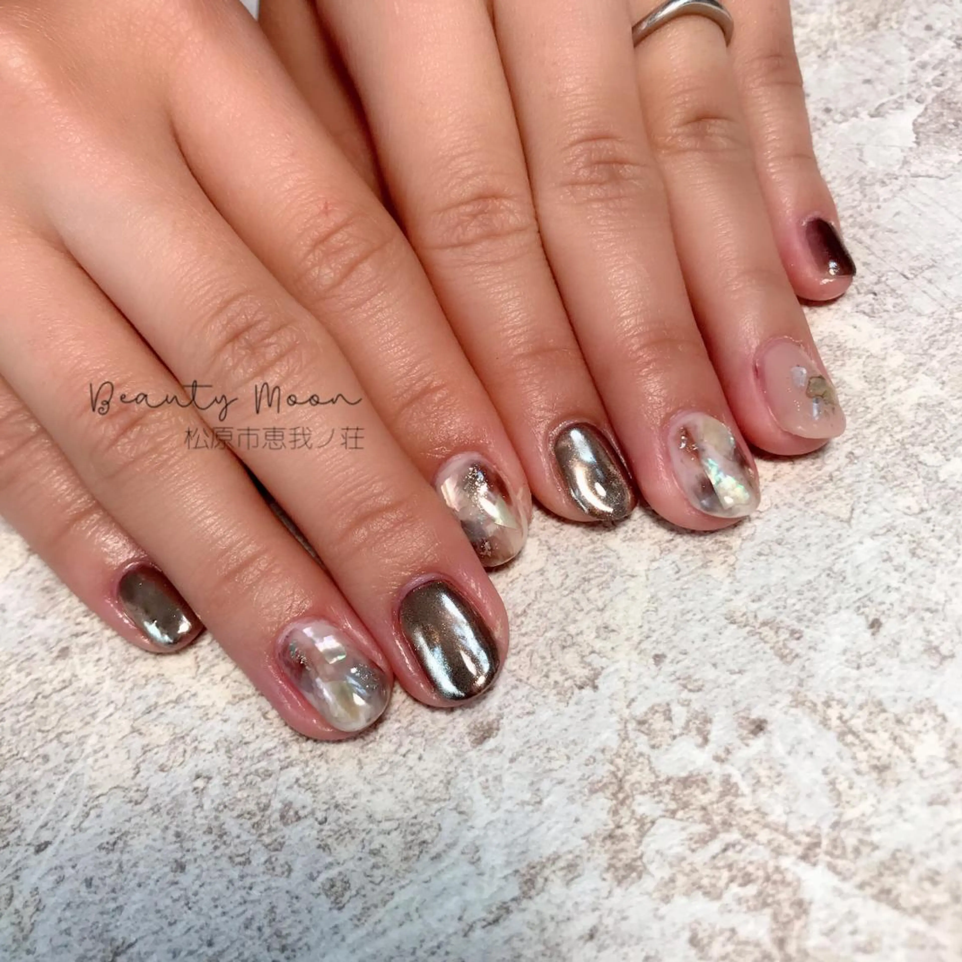 ネイル アートネイル ジェルネイル ハート 持ち込み パラジェル beauty ☪︎moonのネイルデザイン