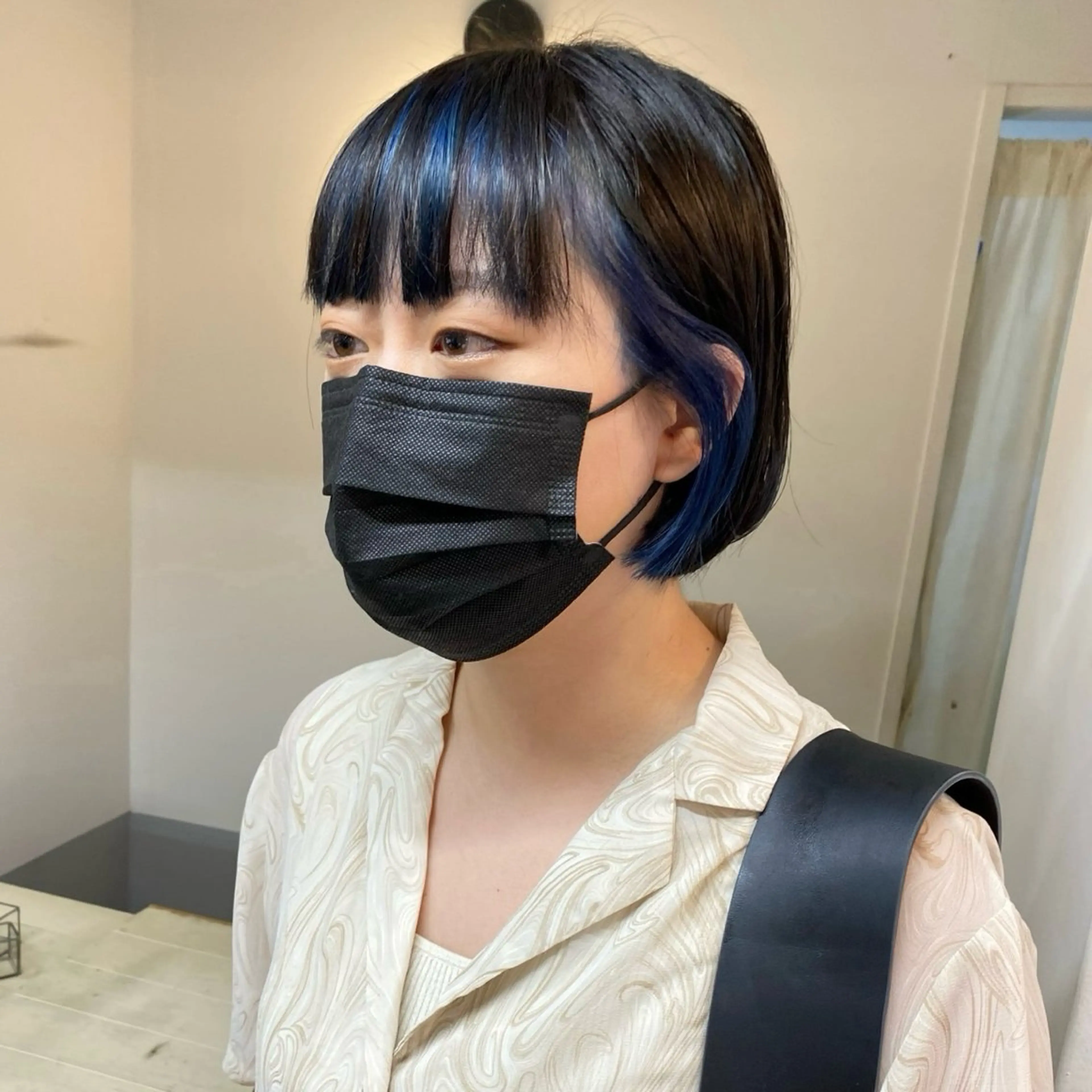 ミディアム カラー ブルーカラー カワタ リュウセイのヘアスタイル