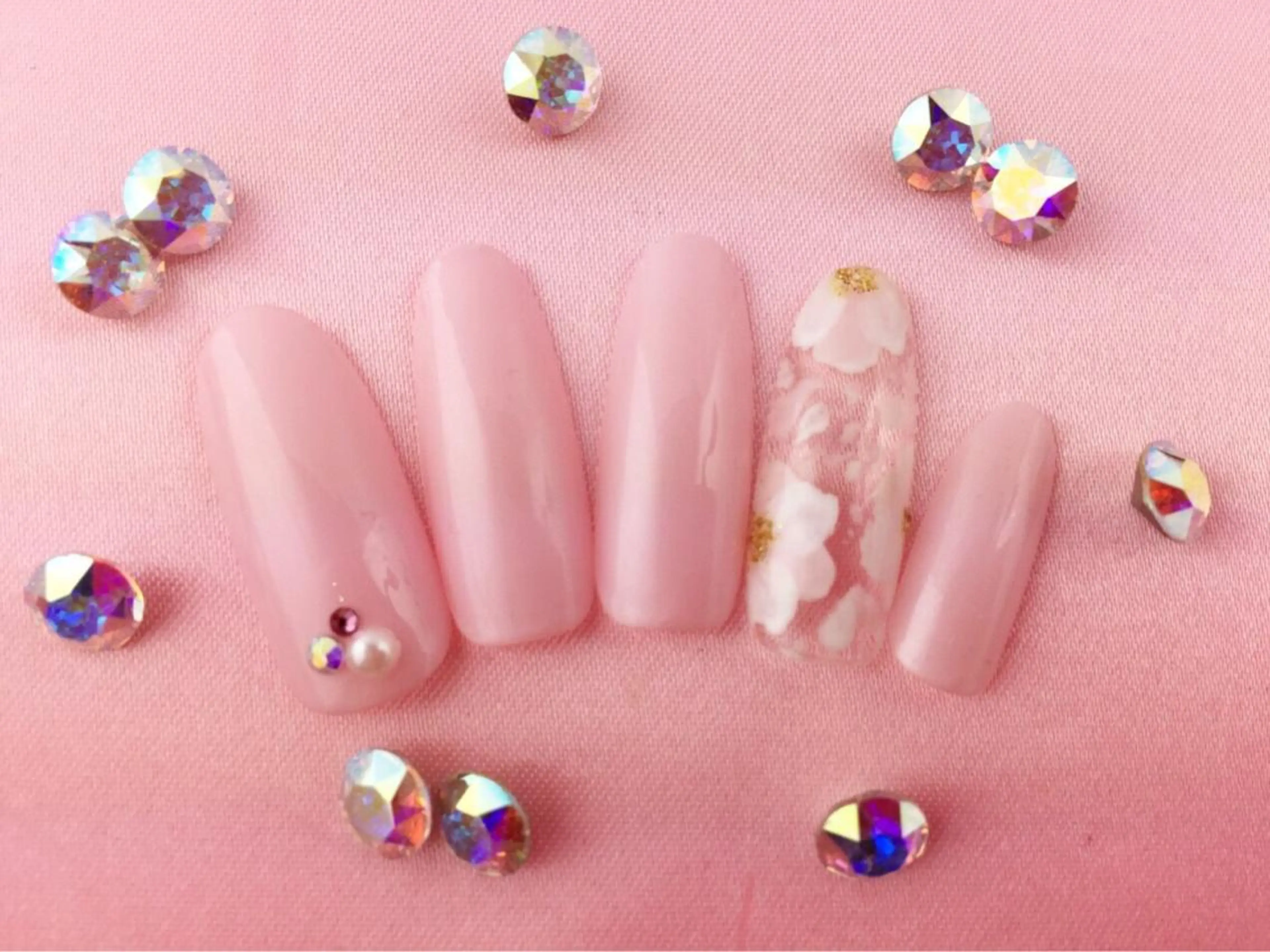 ミディアム カラー ネイル NAILSGOGO shibuyaのネイルデザイン