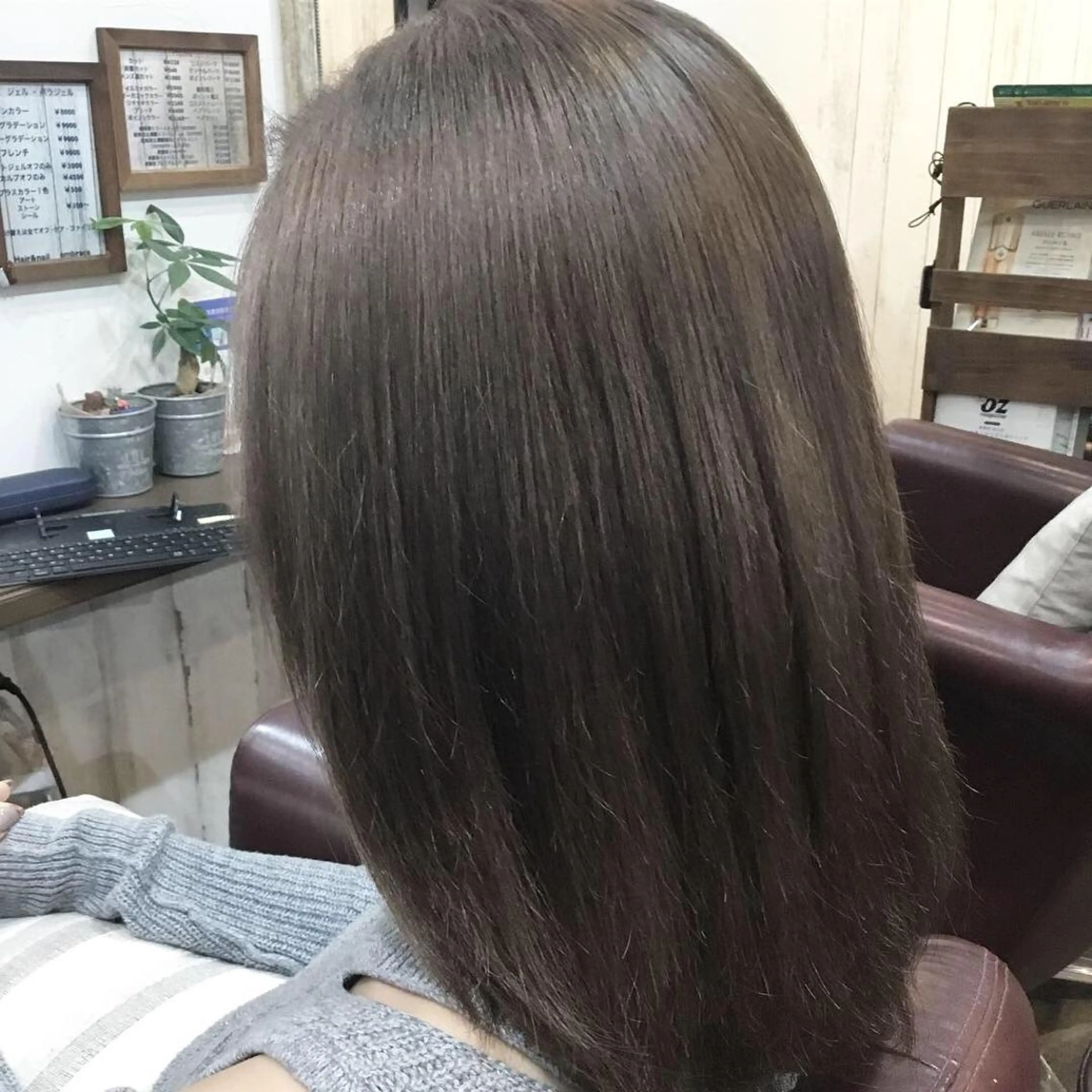 ミディアム カラー 金崎 新吾のヘアスタイル