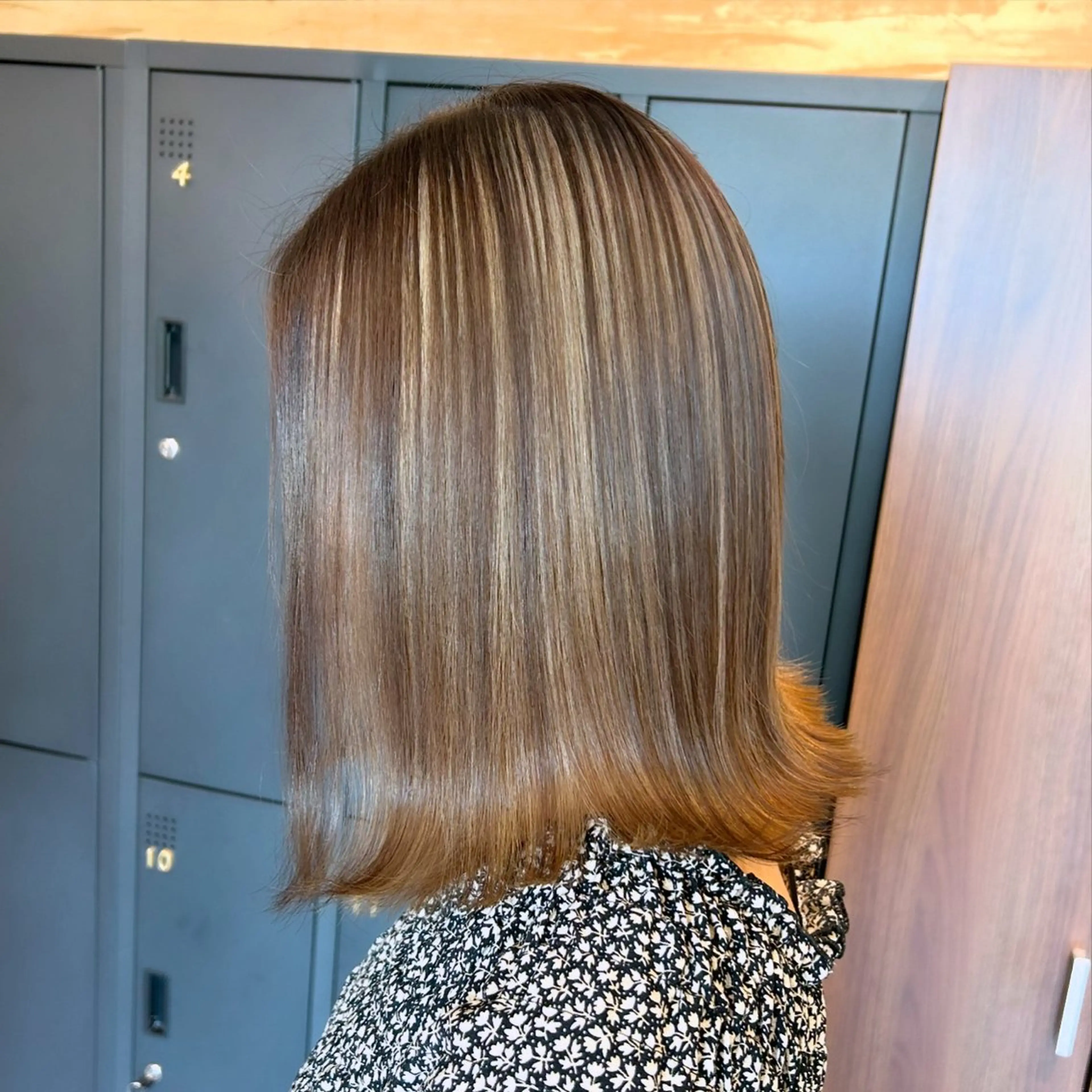 ミディアム カラー suri-ru hair【スリールヘアー】所属・FURUSAWA AOIのヘアスタイル