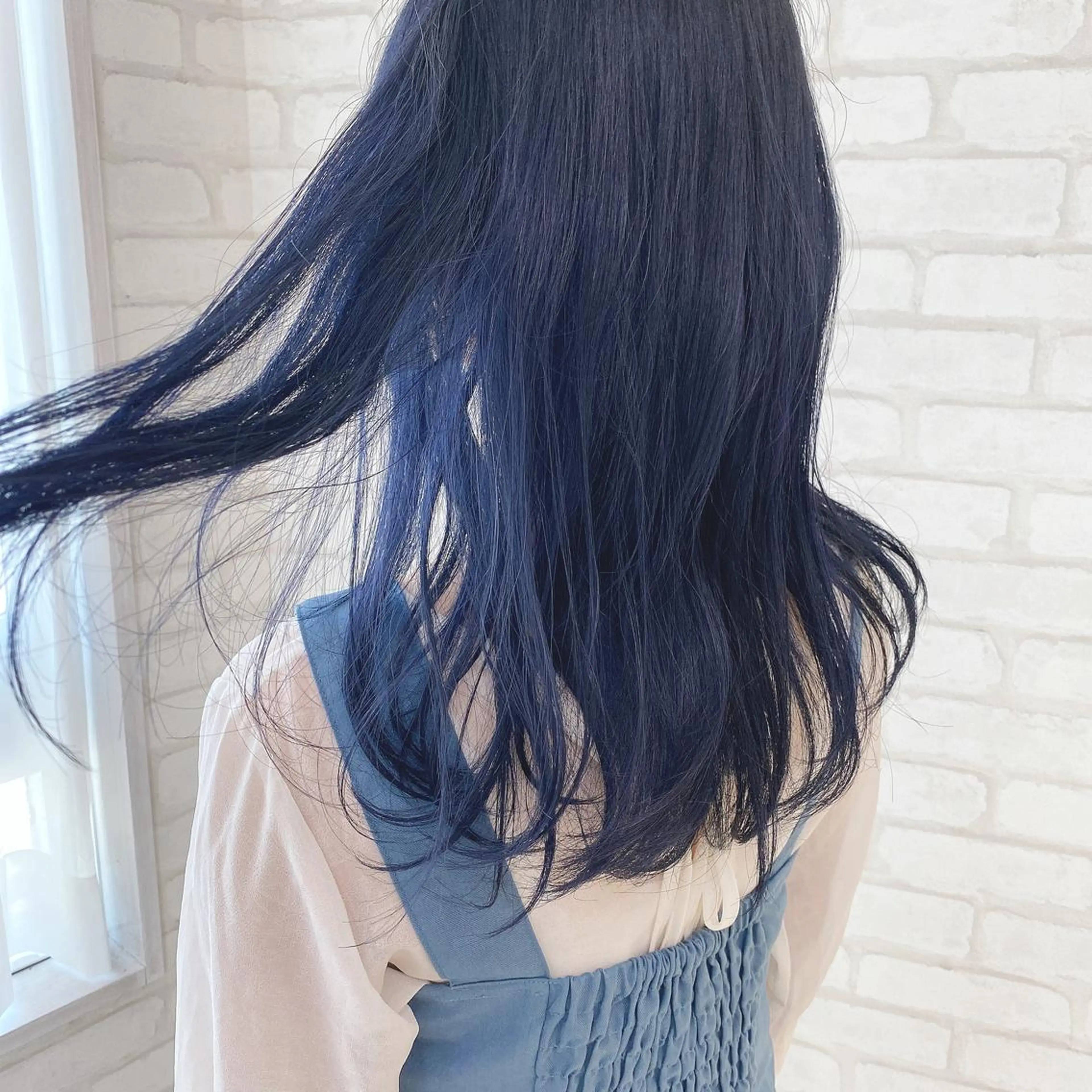ミディアム カラー abilita AZUSAのヘアスタイル