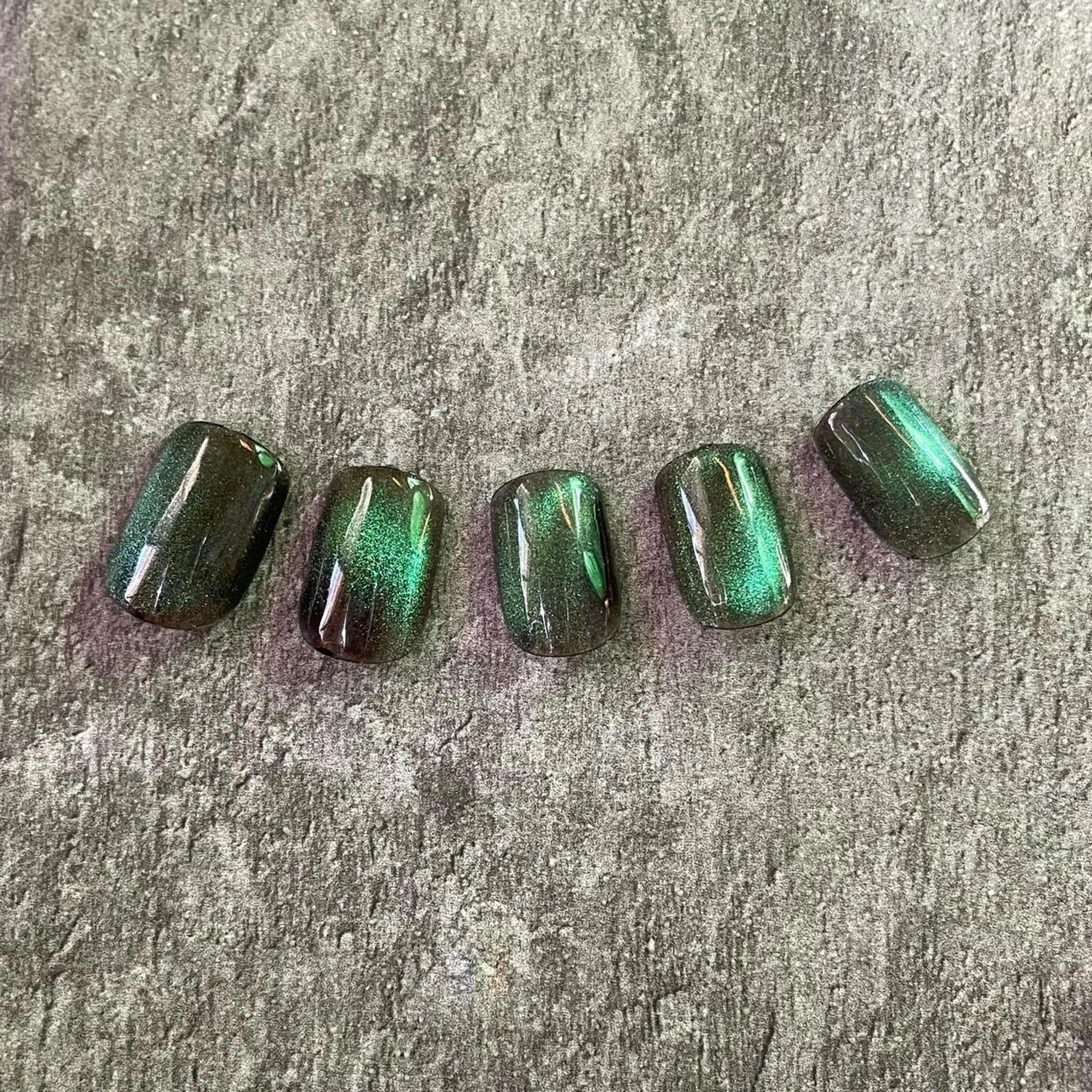 ネイル アートネイル マグネットネイル neouv所属・NEOUV NAILのネイルデザイン