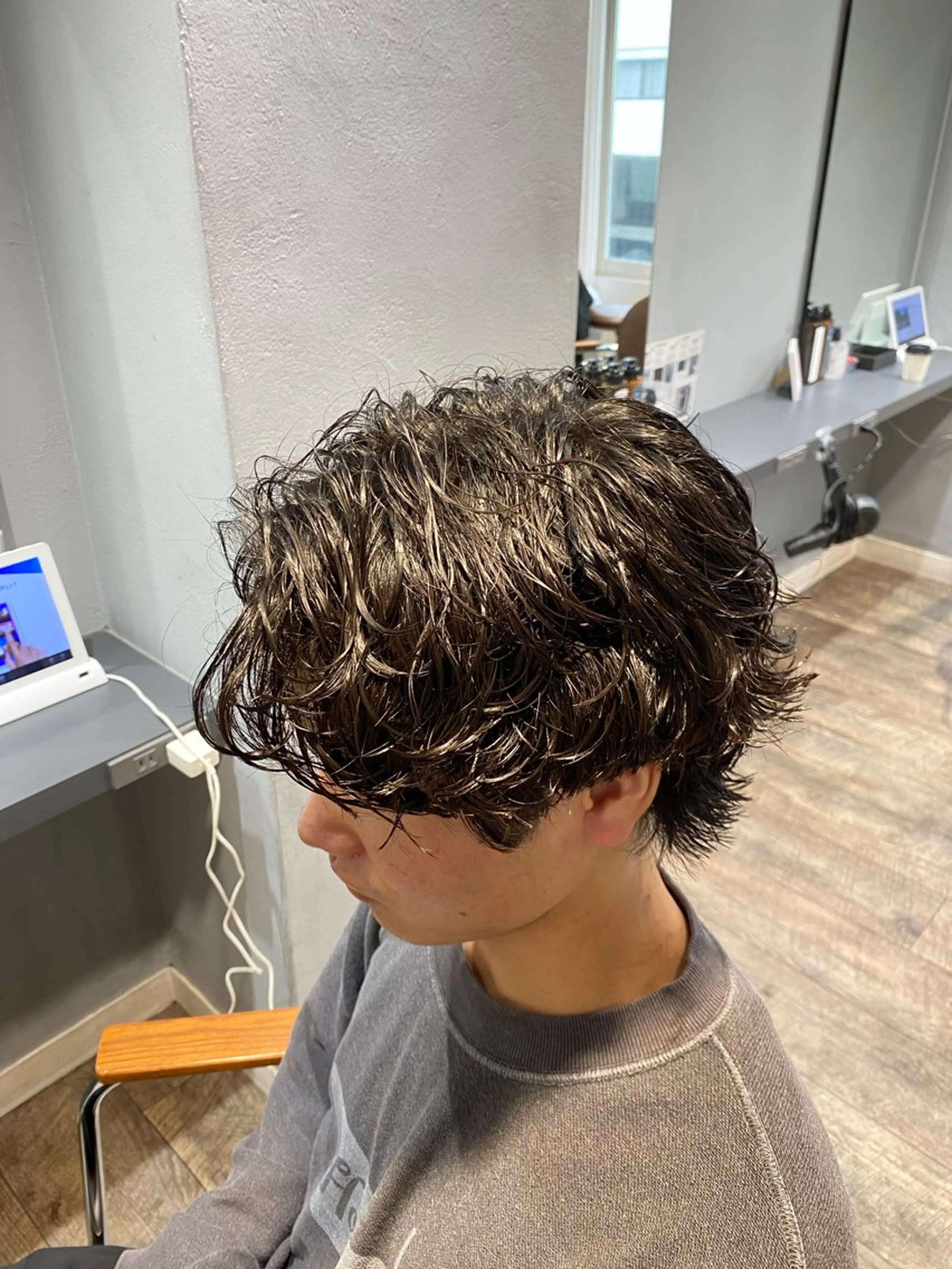 ショート パーマ メンズ カット パーマ 江﨑 翔のヘアスタイル