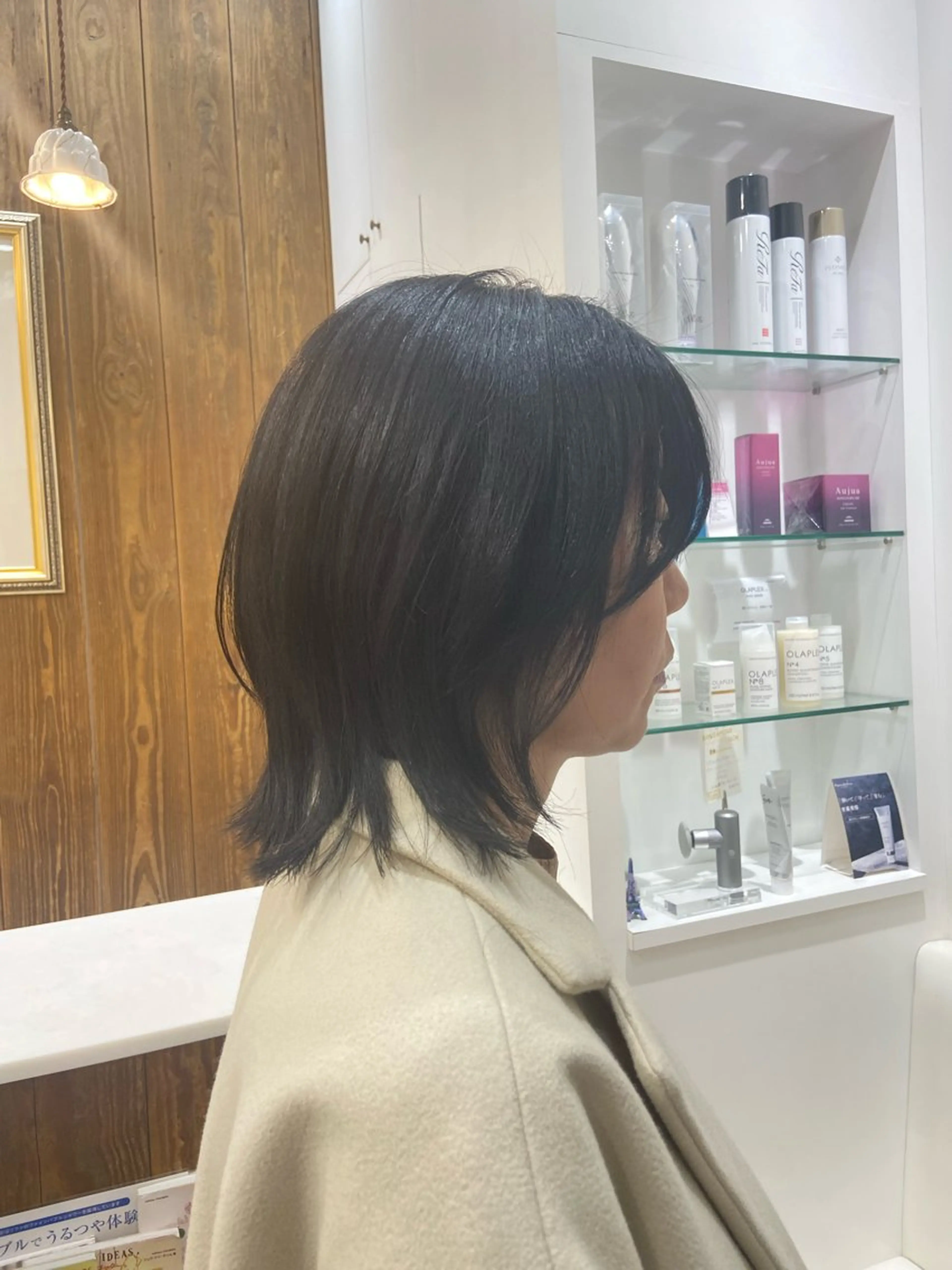 ミディアム atelier doux dimanche（アトリエ・ドゥー・ディマンシュ）所属・Fukamiレイヤー 透明感カラーのヘアスタイル