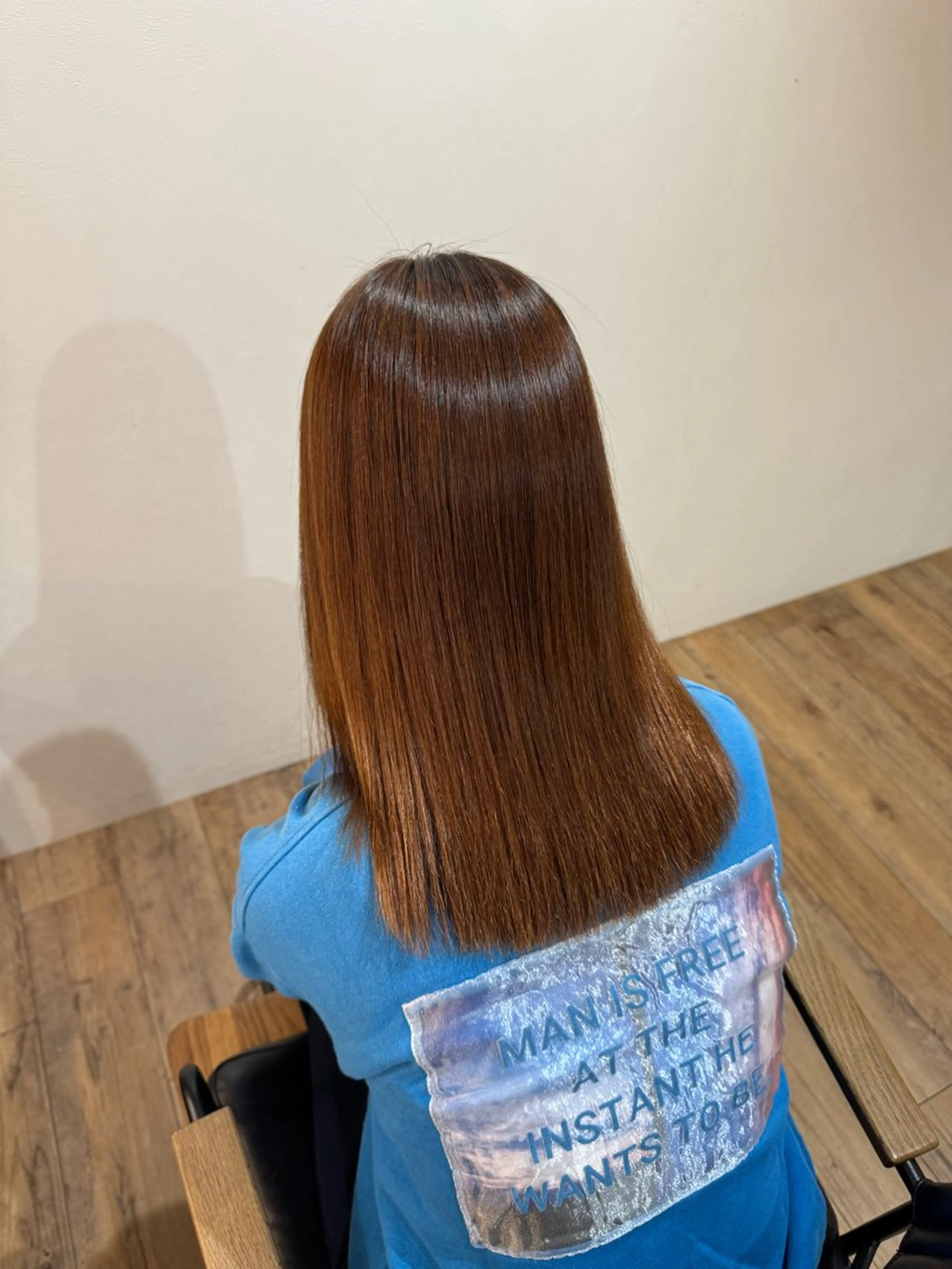 セミロング カット 縮毛矯正 トリートメント afloatkobe所属・美髪/髪質改善 川口凌弥のヘアスタイル