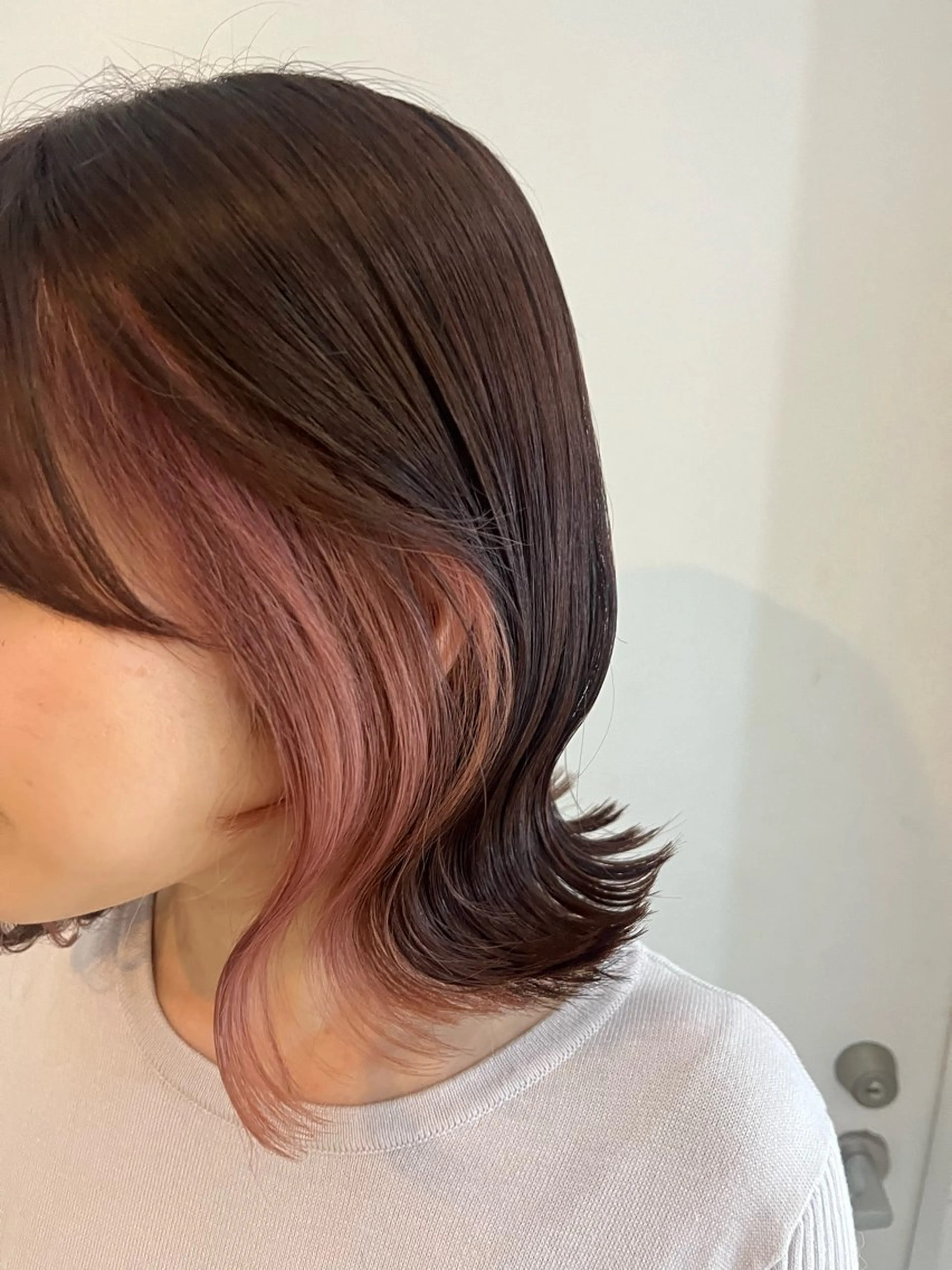 ミディアム カラー ベージュカラー ピンクカラー ピンクベージュ ヘアカラー トリートメント 光本 杏のヘアスタイル