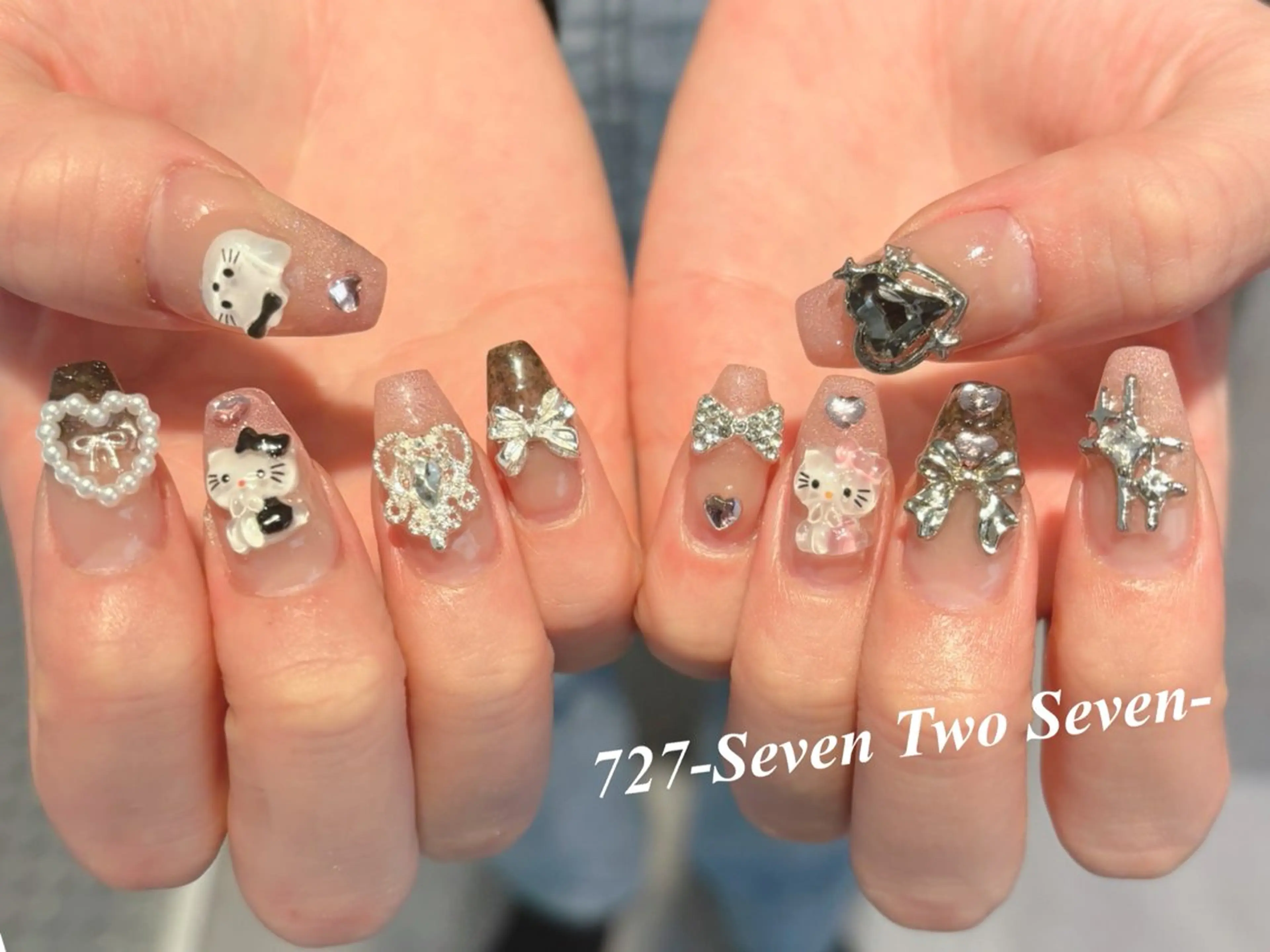 ネイル ハンドネイル 727 nailのネイルデザイン