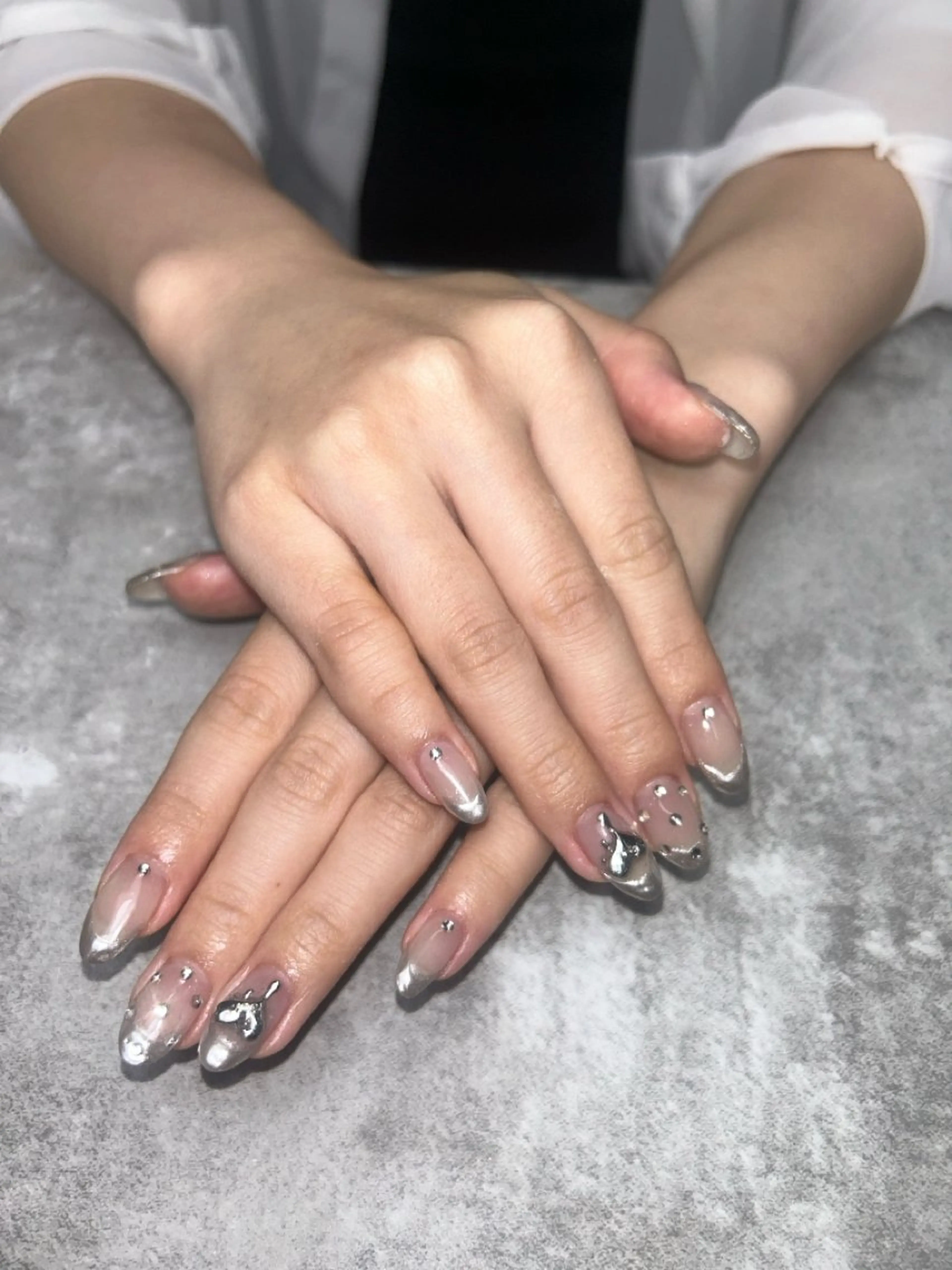 ネイル フレンチネイル グラデーション ミラーネイル ワンカラーネイル Naru Kelinailのネイルデザイン