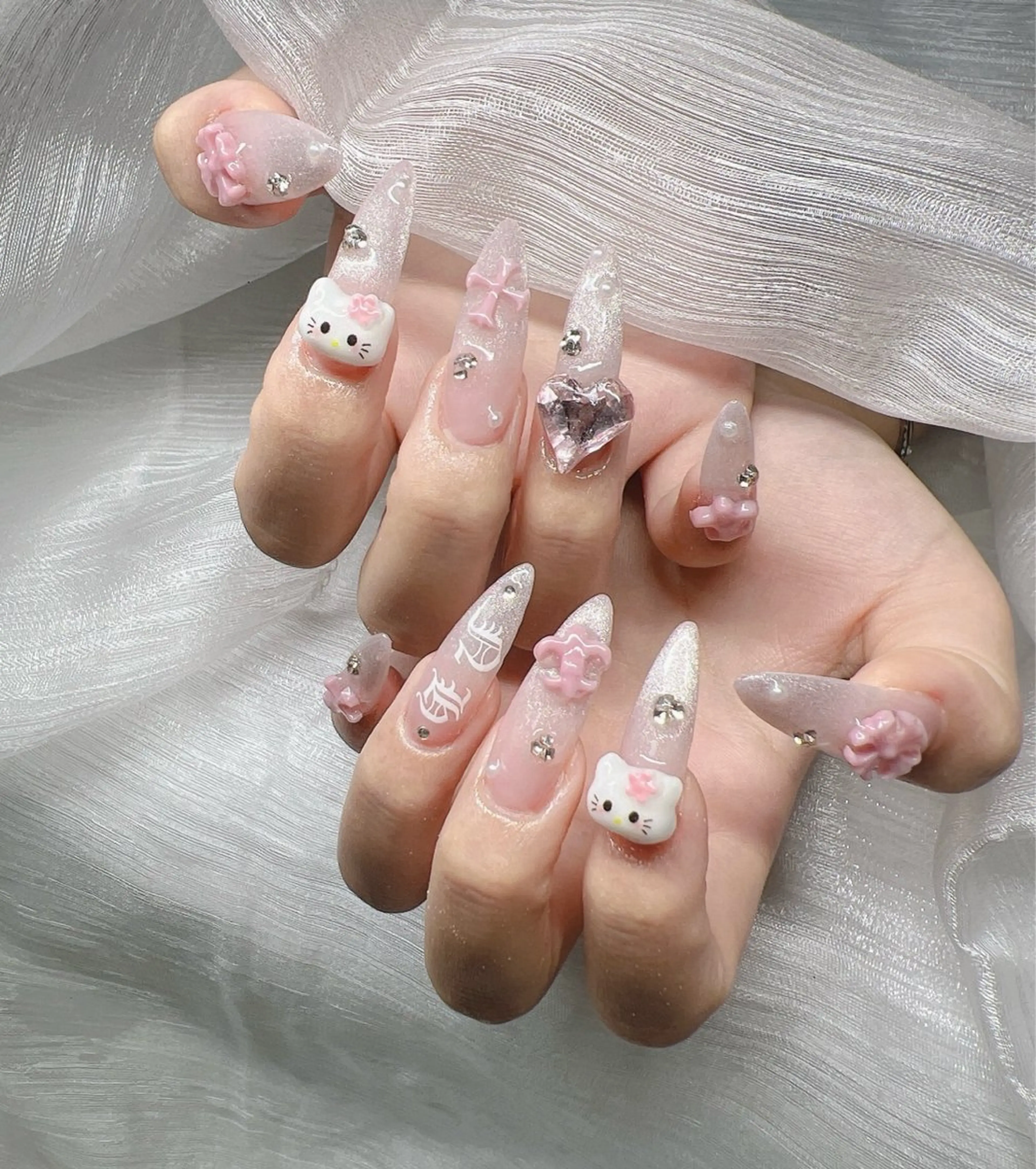 ネイル ハンドネイル Lee Nailsのネイルデザイン