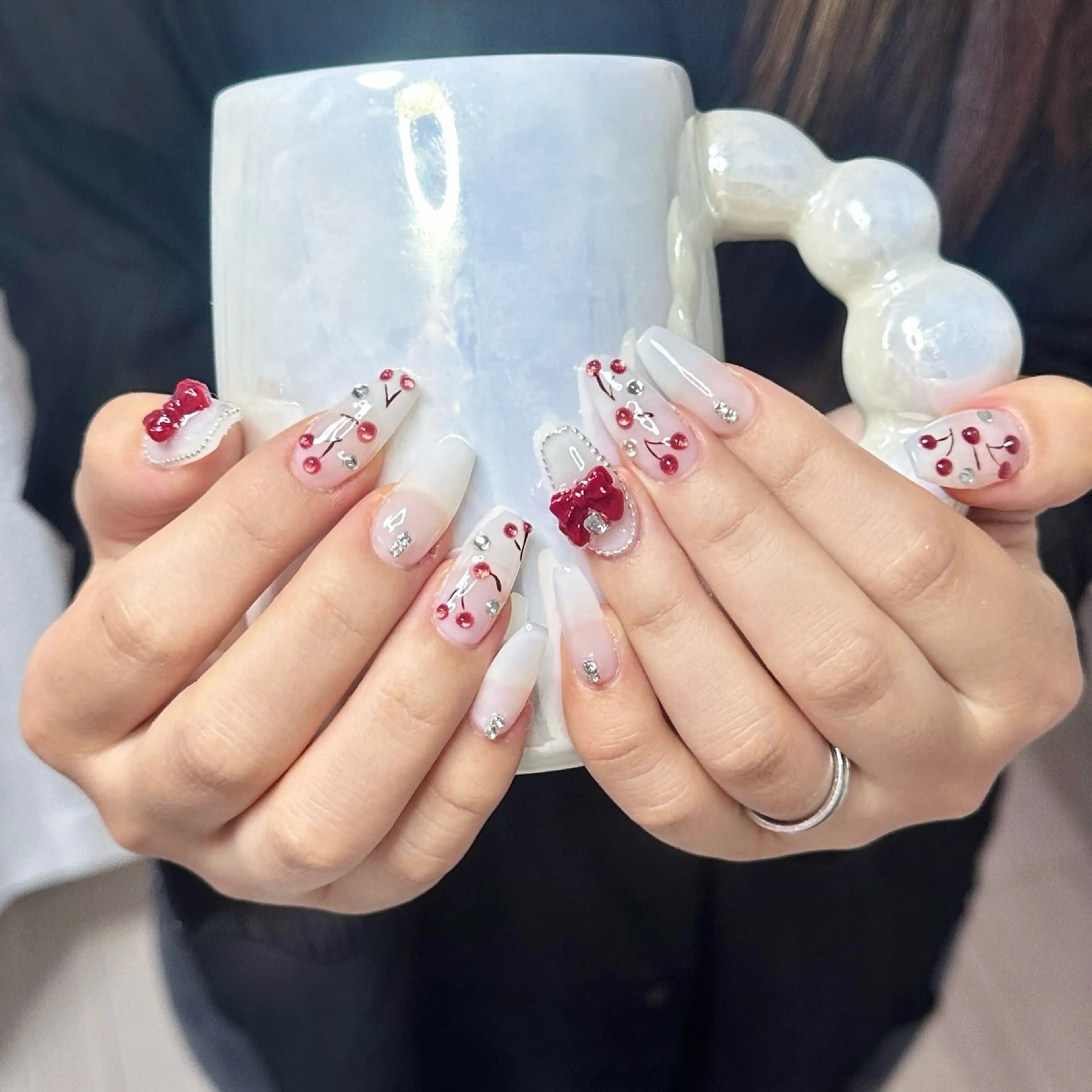 ネイル アートネイル オーロラネイル チークネイル フレンチネイル ガラスフレンチ 🎀セ リ🎀のネイルデザイン