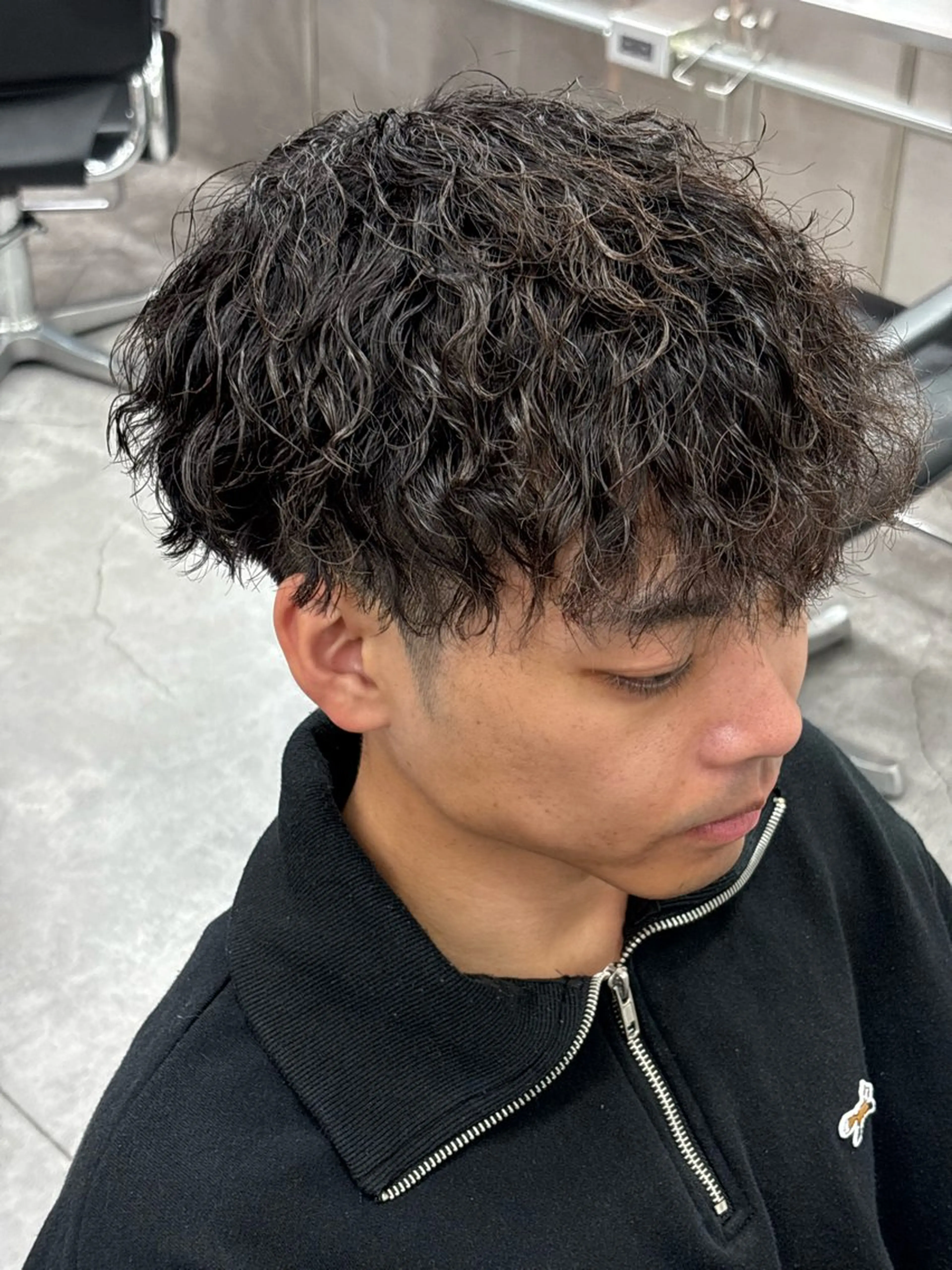 ミディアム カラー パーマ メンズ カット パーマ トリートメント ヘッドスパ メンズパーマ特化 🔥韓国ヘア職人🔥のヘアスタイル