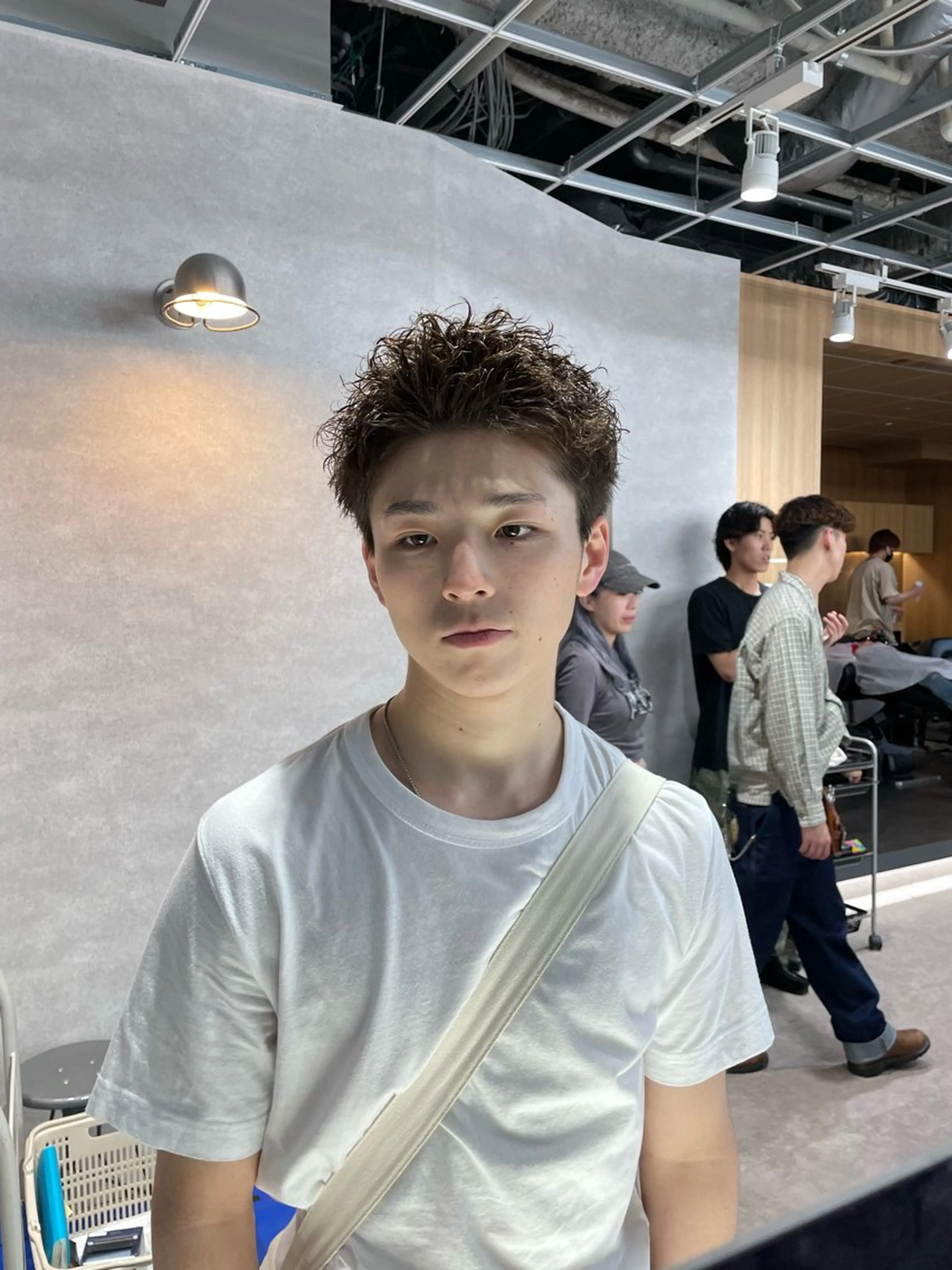 ショート パーマ メンズ メンズパーマ 垢抜けハイトーン☀／ 笑顔の美容師／しゅんのヘアスタイル