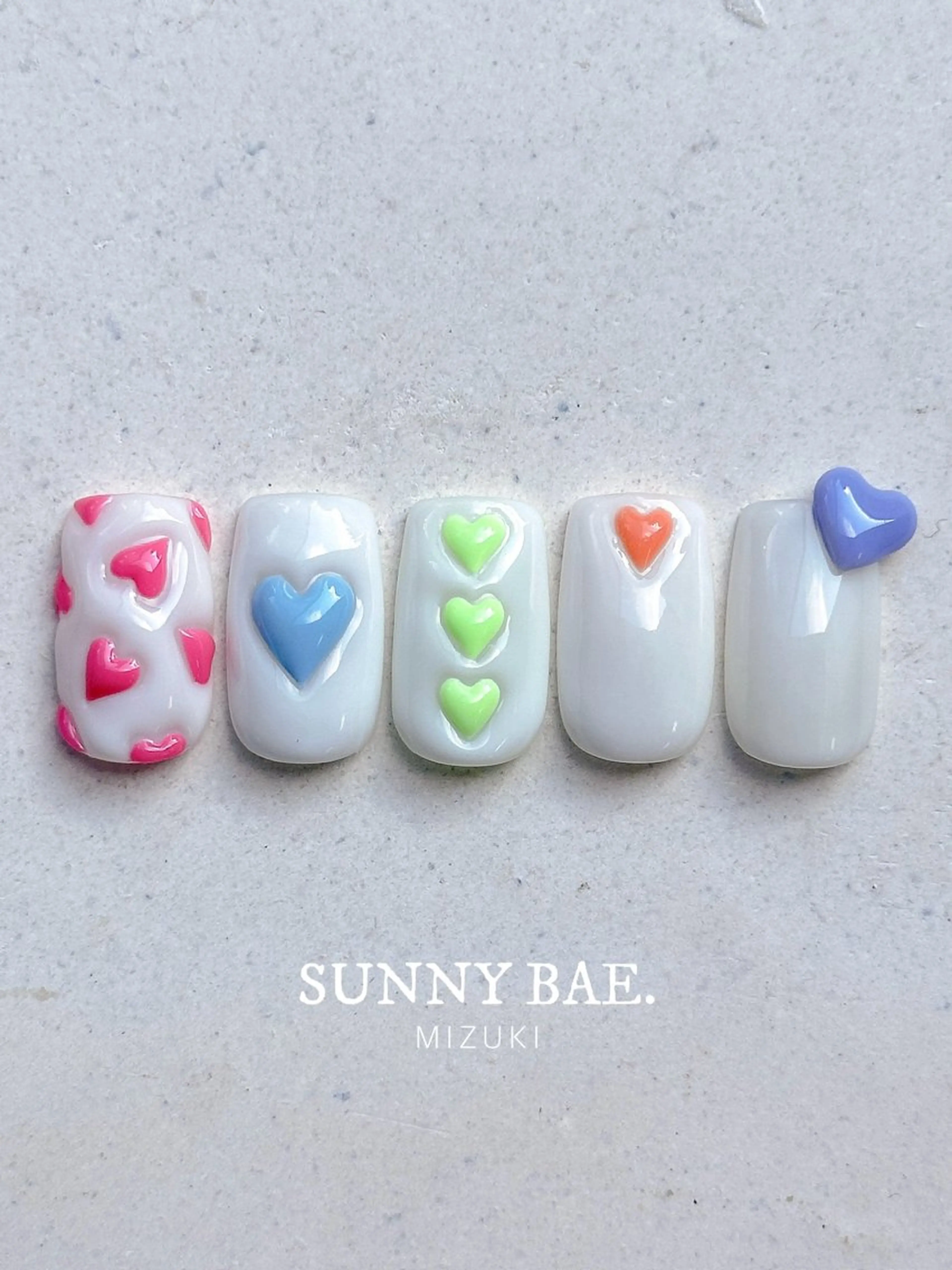 ネイル ハート パステルネイル ぷっくりネイル SUNNY BAE. 🌼MIZUKIのネイルデザイン