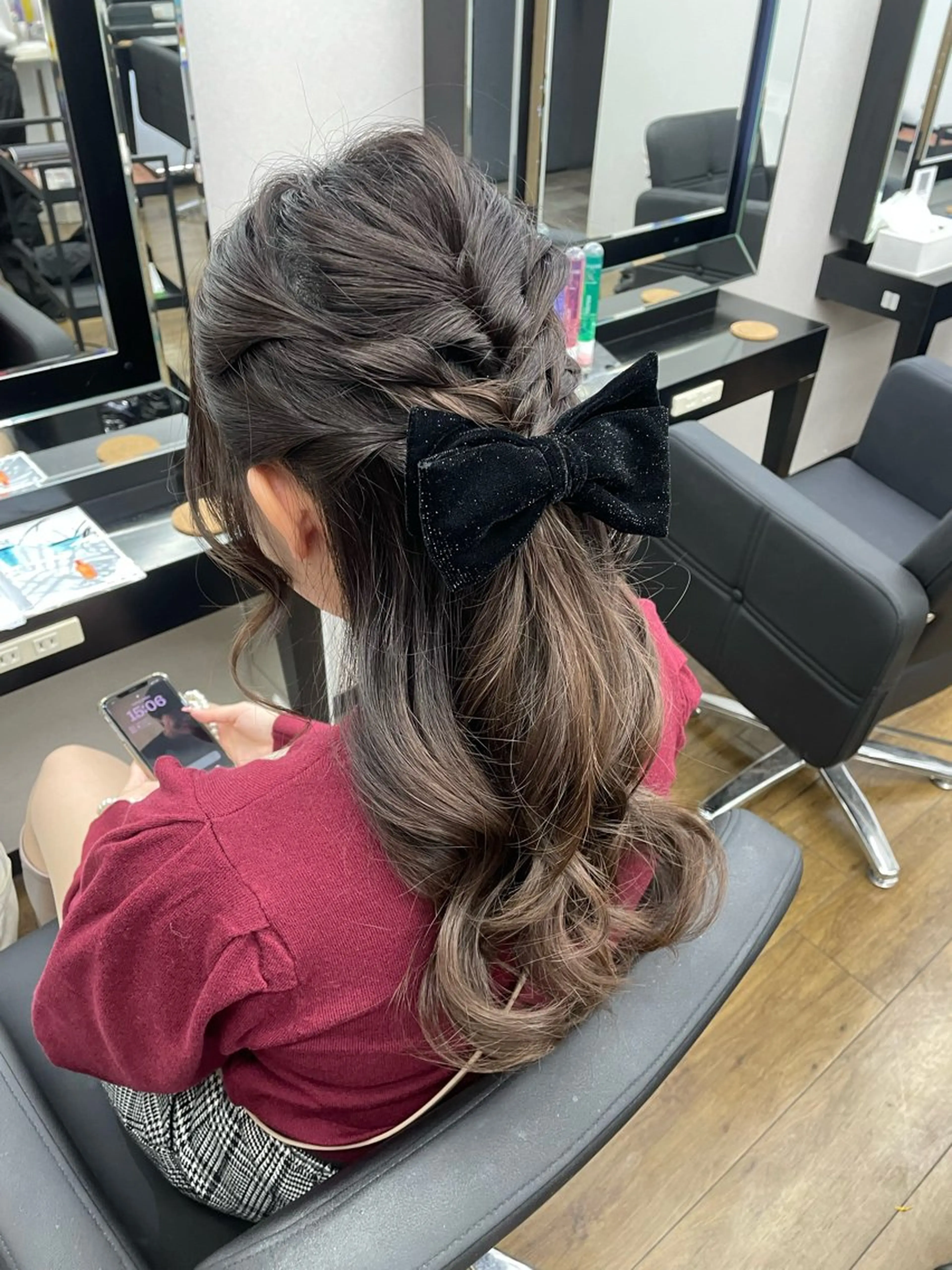 ロング ヘアアレンジ 𝙃𝘼𝙍𝙐🎀 韓国×エクステのヘアスタイル