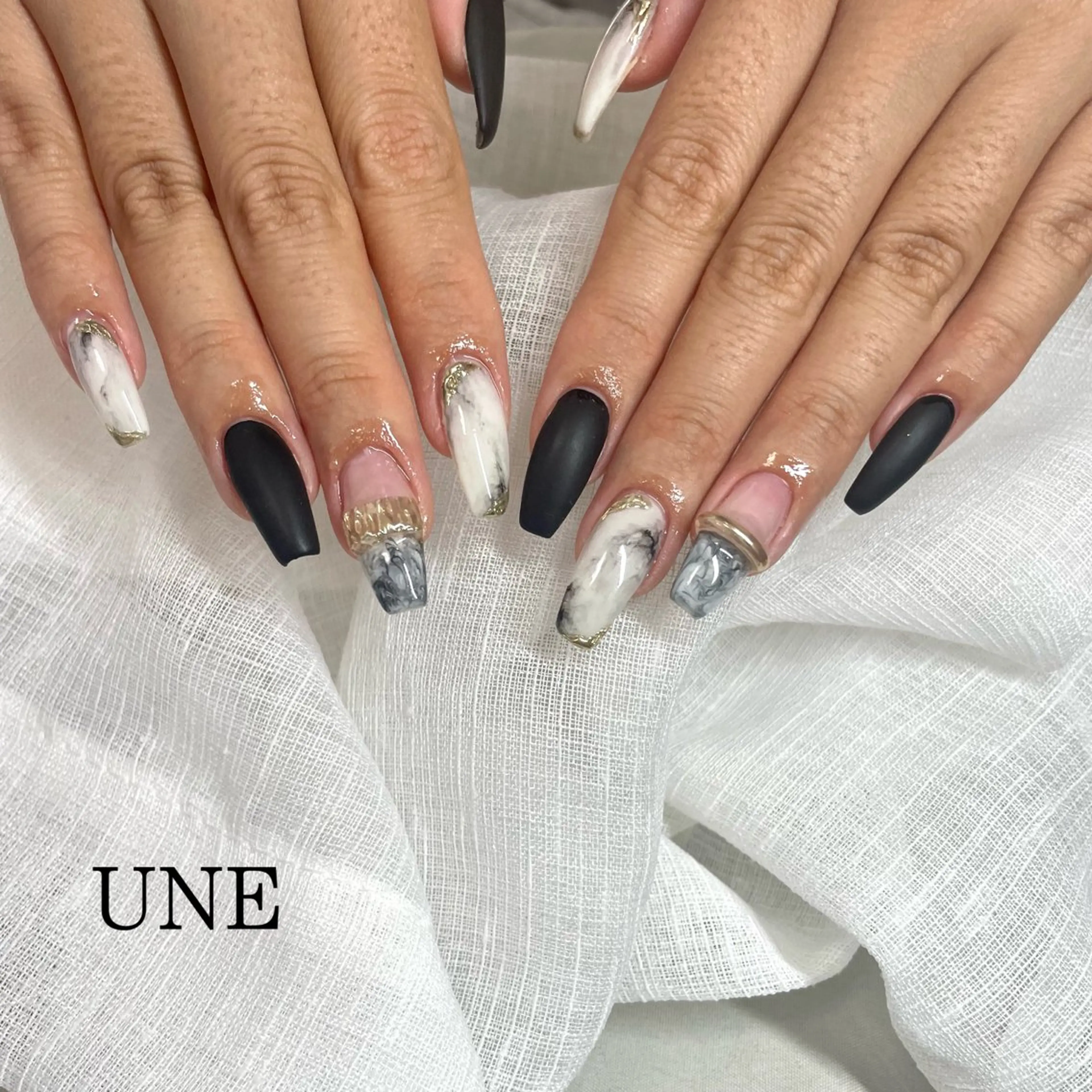 ネイル 大理石ネイル(マーブル) マットネイル UNE.【ユヌ】 Jr.NANAのネイルデザイン