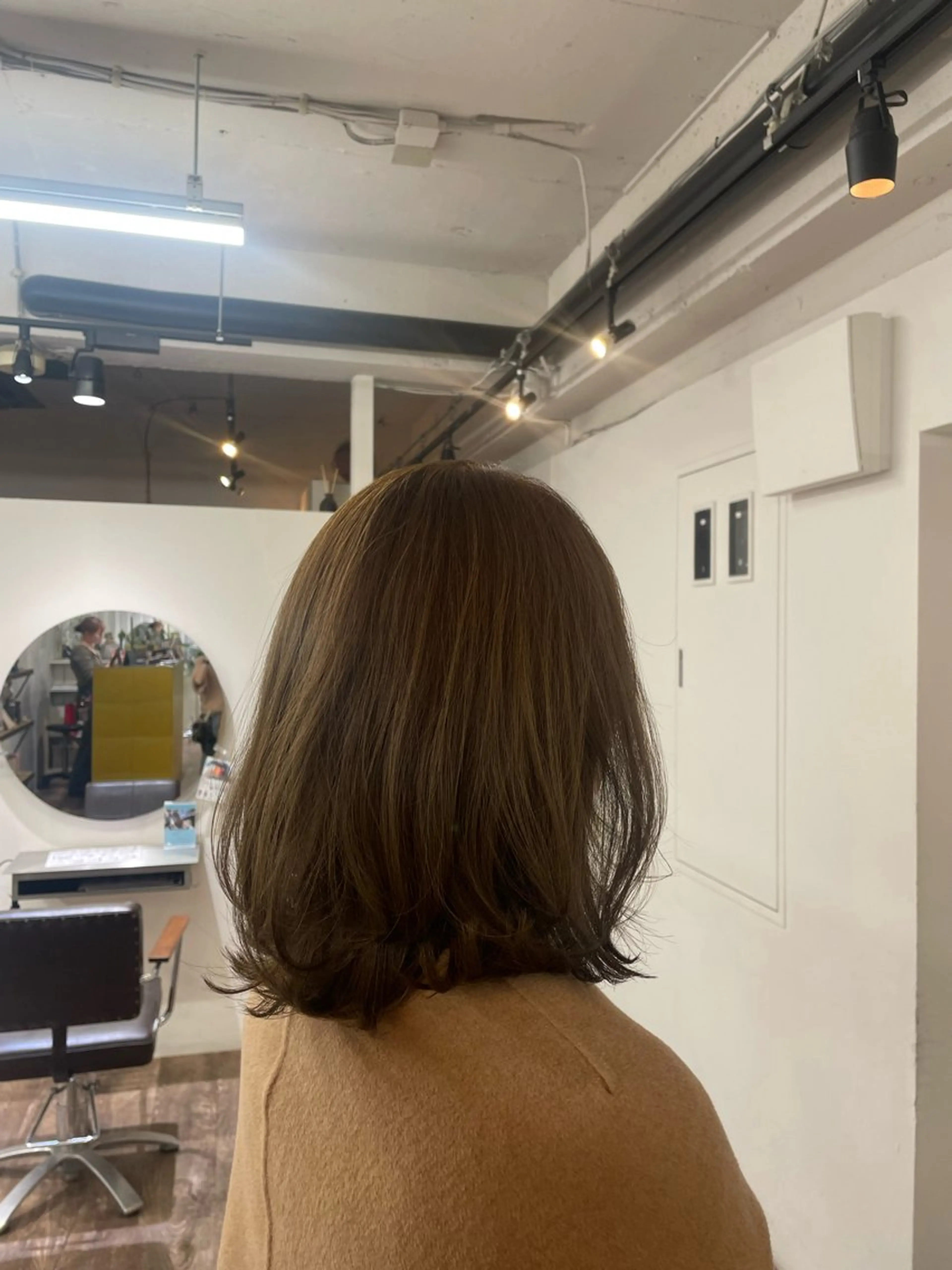 ミディアム elena byartefice所属・安達 萌花のヘアスタイル