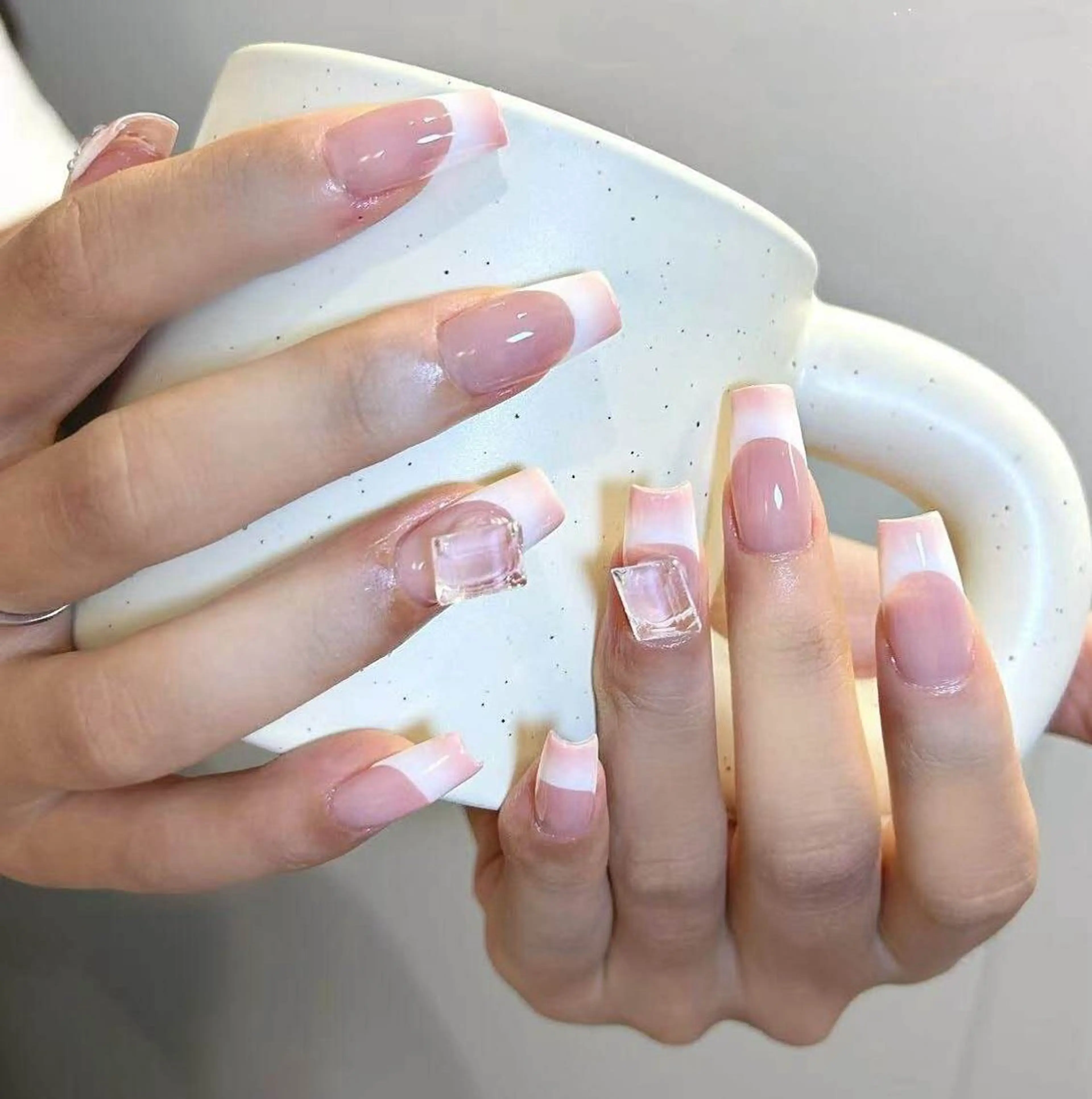 ネイル オーロラネイル フラワーネイル フットネイル フレンチネイル ジェルネイル ハンドネイル BabyYouMi nailのネイルデザイン