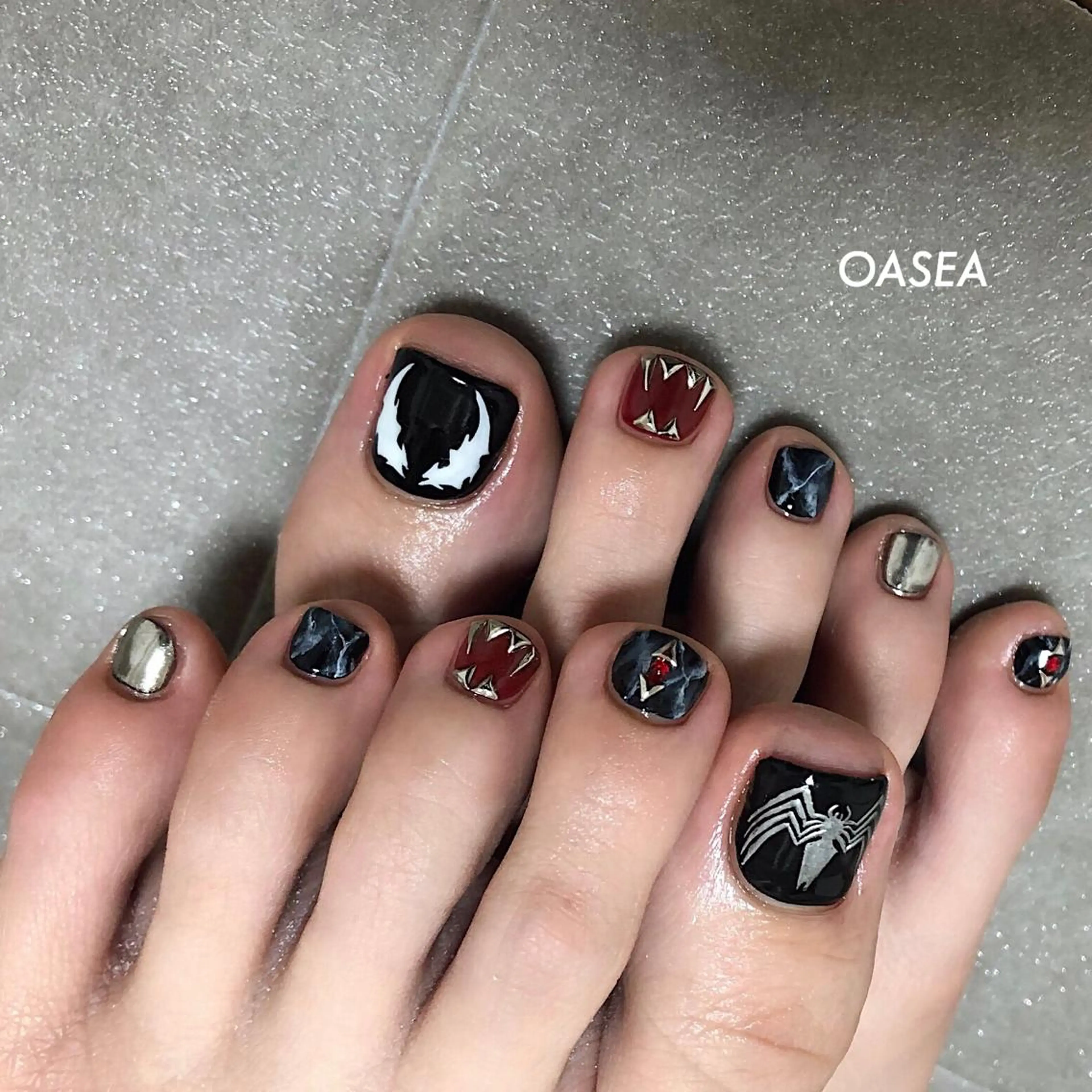 ネイル フットネイル 🌞💜 KAORI 🌴のネイルデザイン