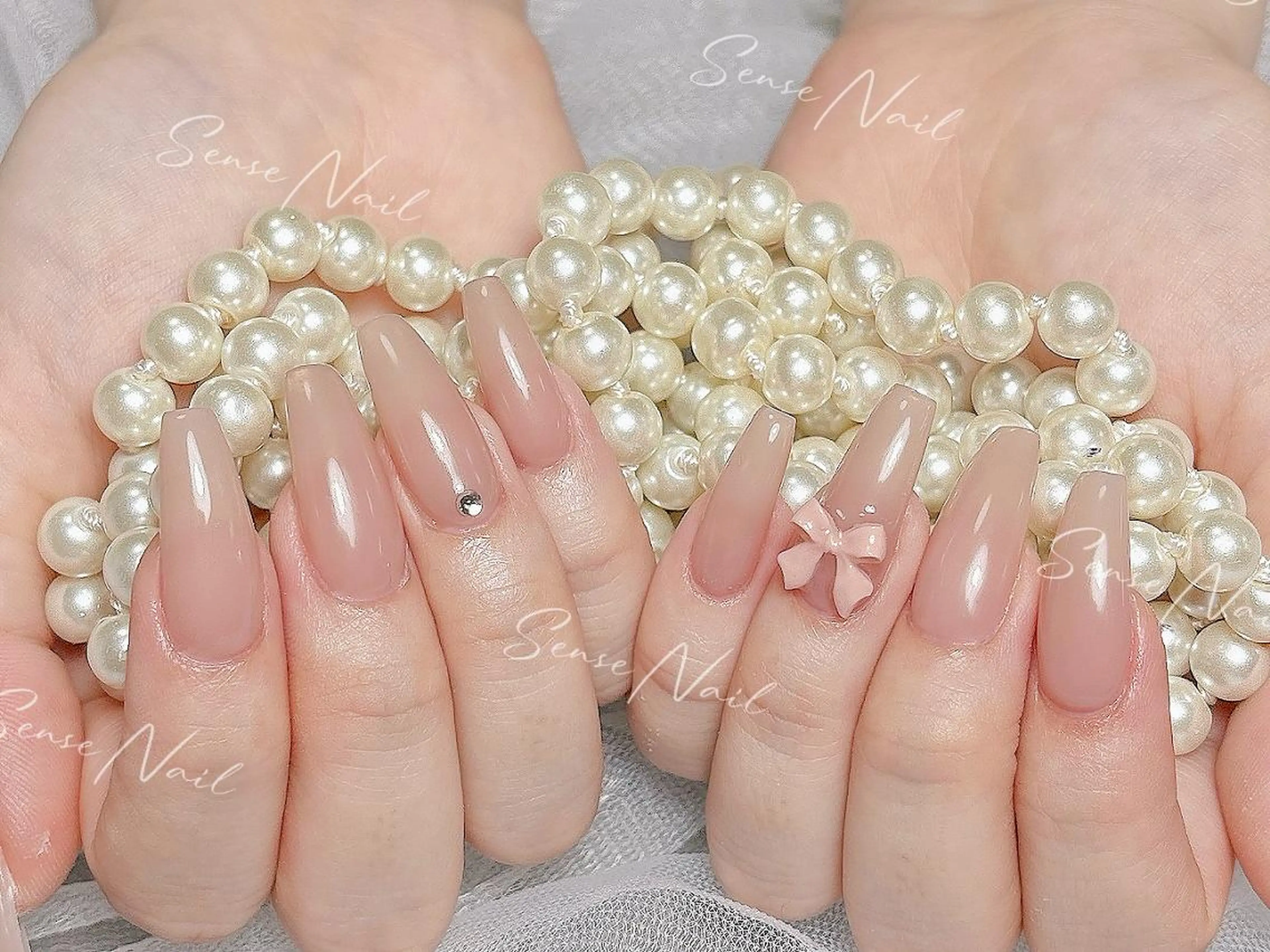 ネイル ハンドネイル ハンドケア Queening 🦋のネイルデザイン