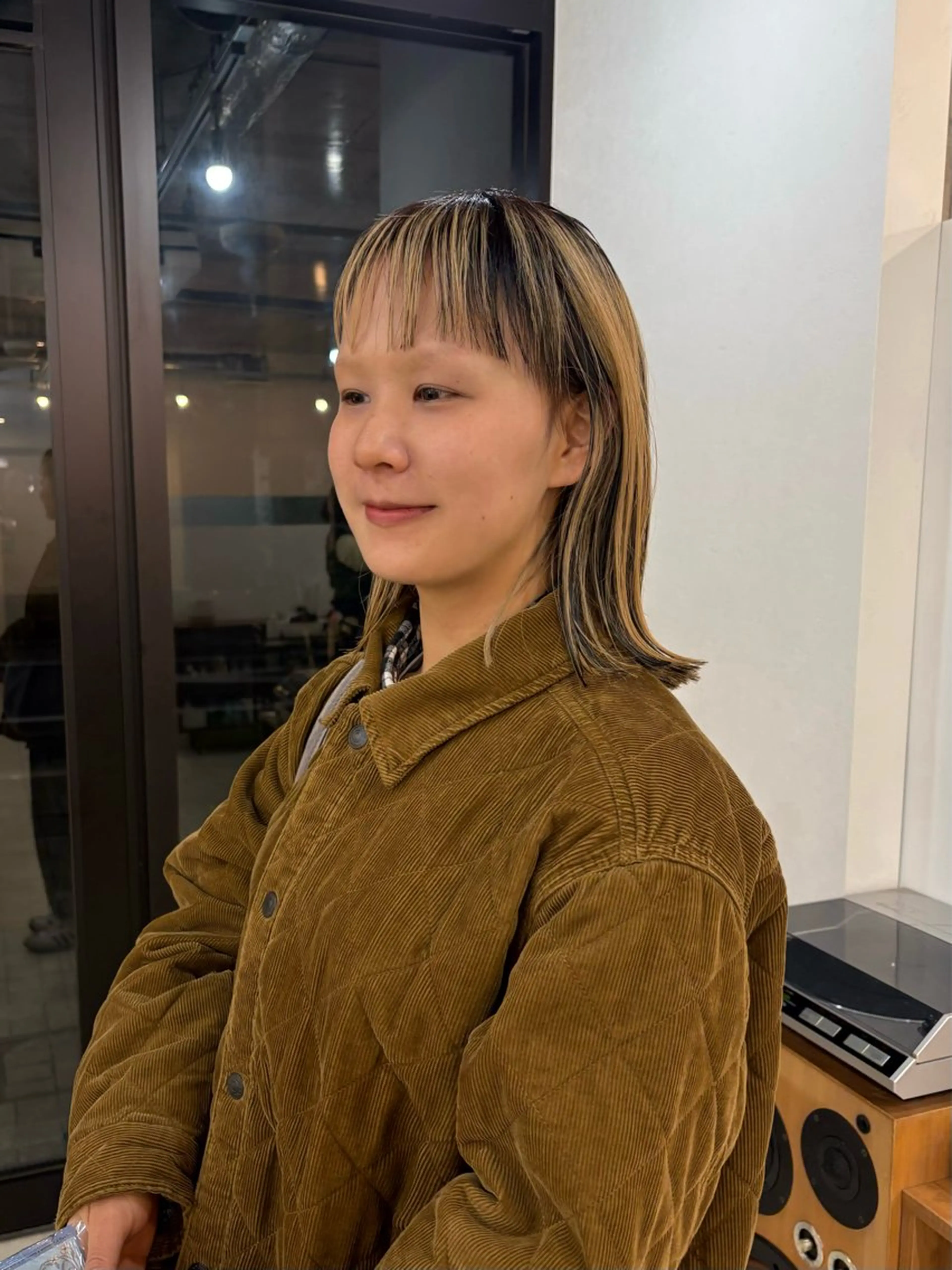 ミディアム カラー カット ヘアカラー NOUN所属・eri kinjoのヘアスタイル