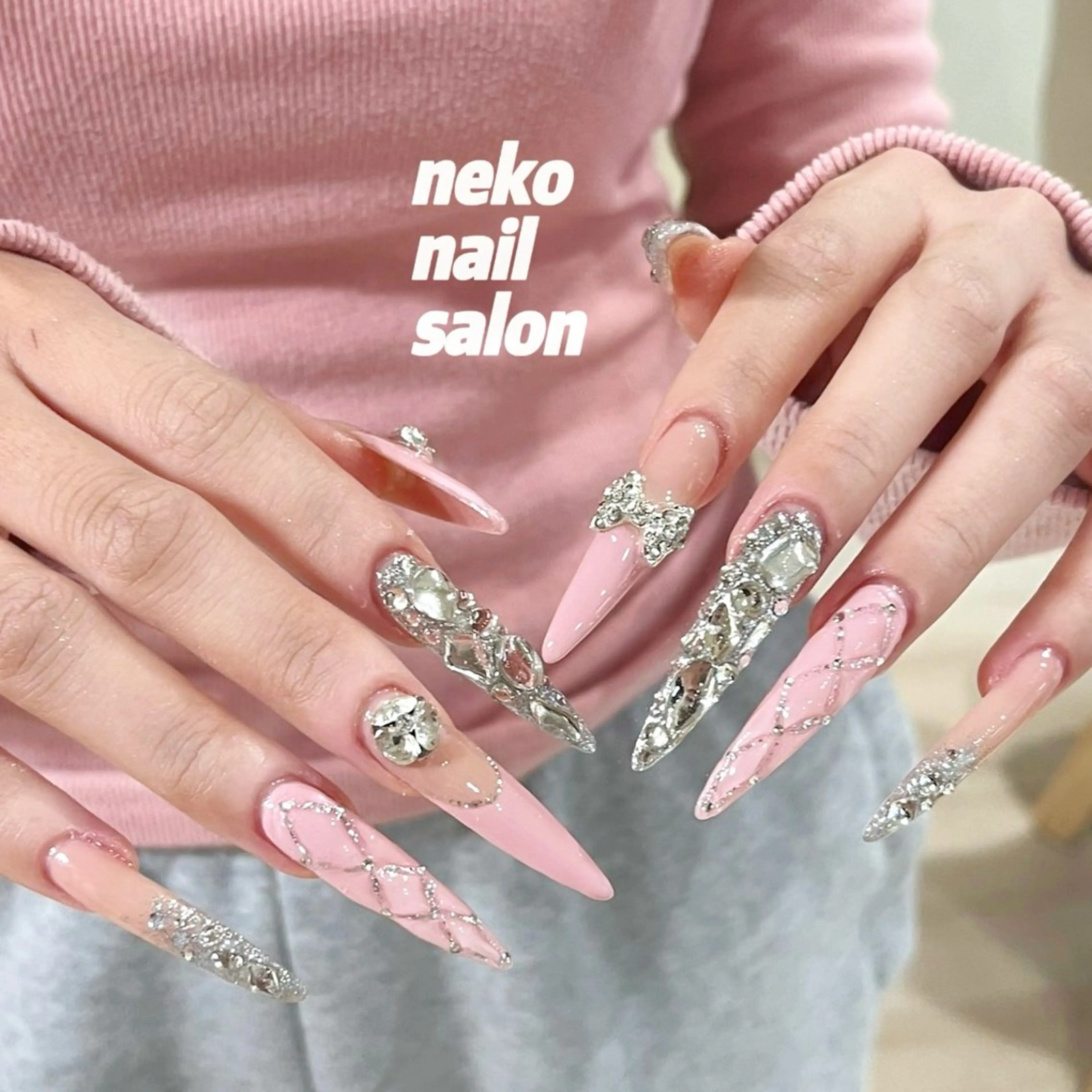 ネイル フレンチネイル ロングネイル スーパーロングネイル ハンドネイル neko nail所属・neko nailのネイルデザイン