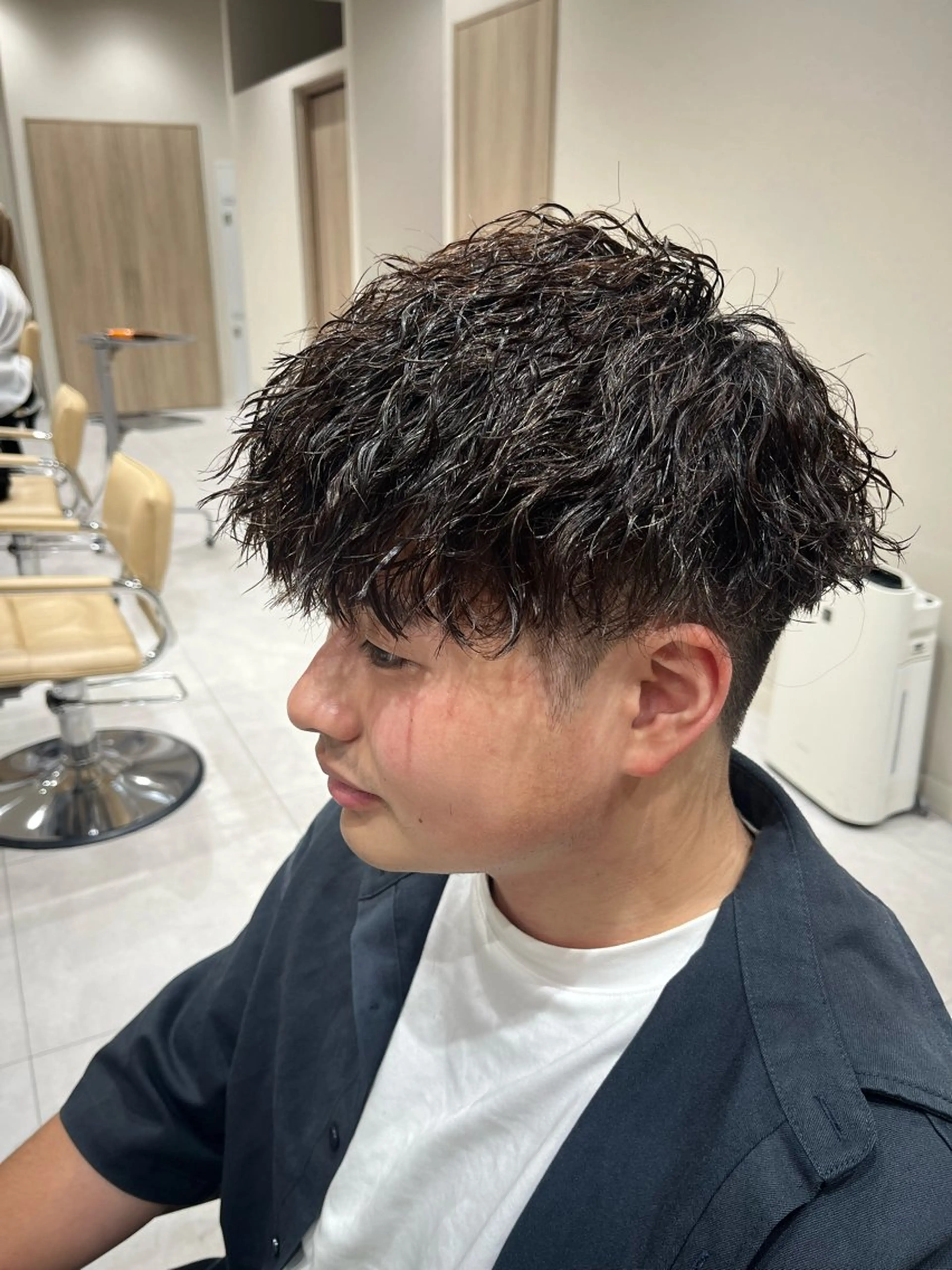 メンズ メンズパーマ メンズツイストパーマ ツーブロック 刈り上げ ツイストパーマ カット パーマ Ken 縮毛矯正/韓国風ヘアのヘアスタイル