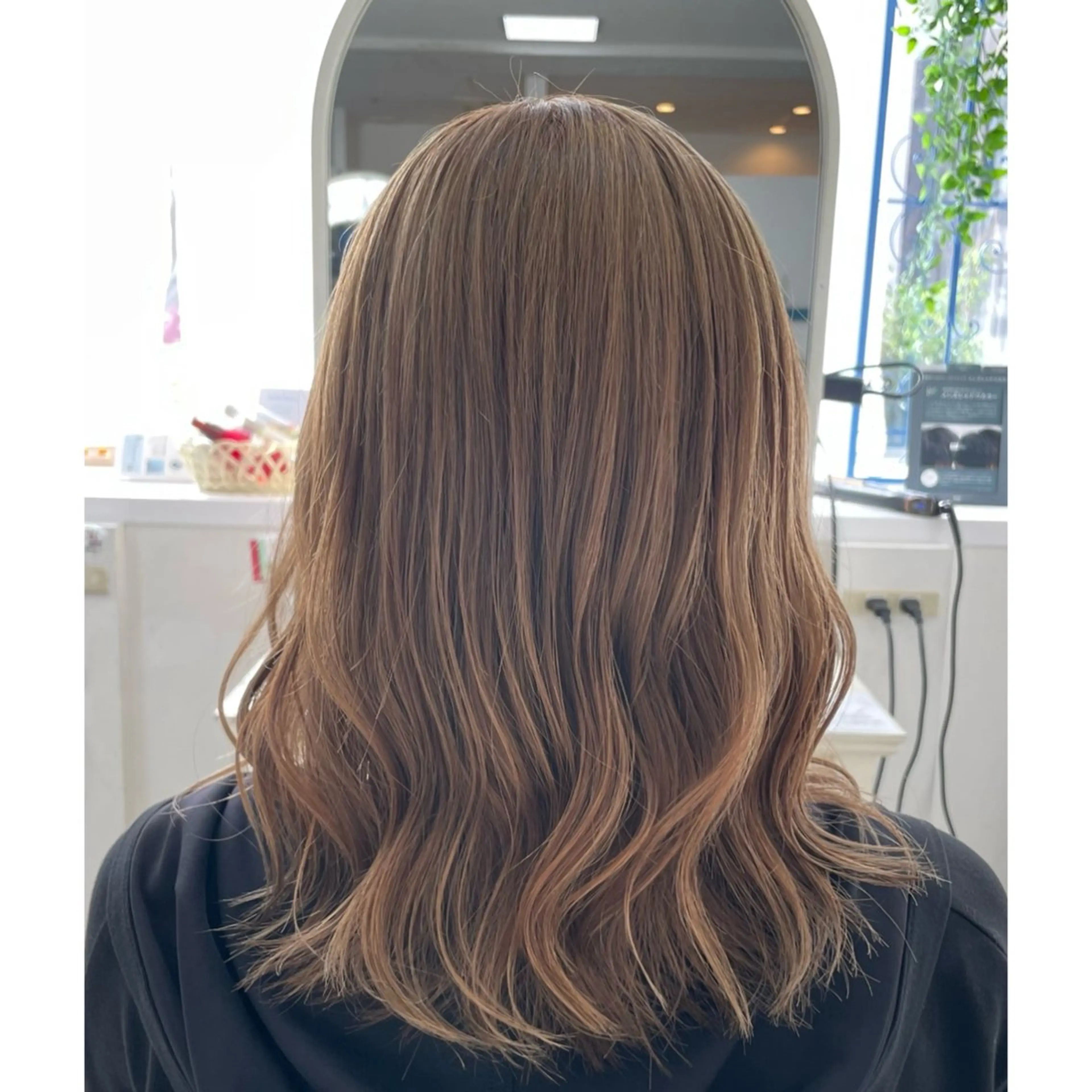 セミロング カラー ヘアアレンジ ベージュカラー カット ヘアカラー トリートメント 町田 あみのヘアスタイル