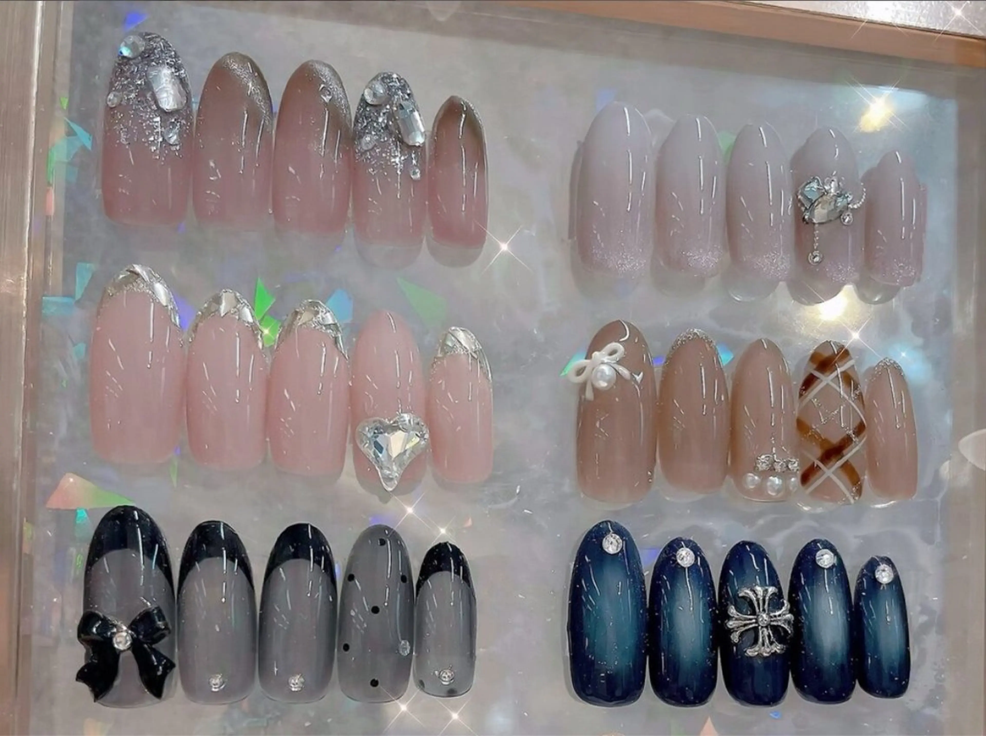 ネイル Charom Akaneのネイルデザイン