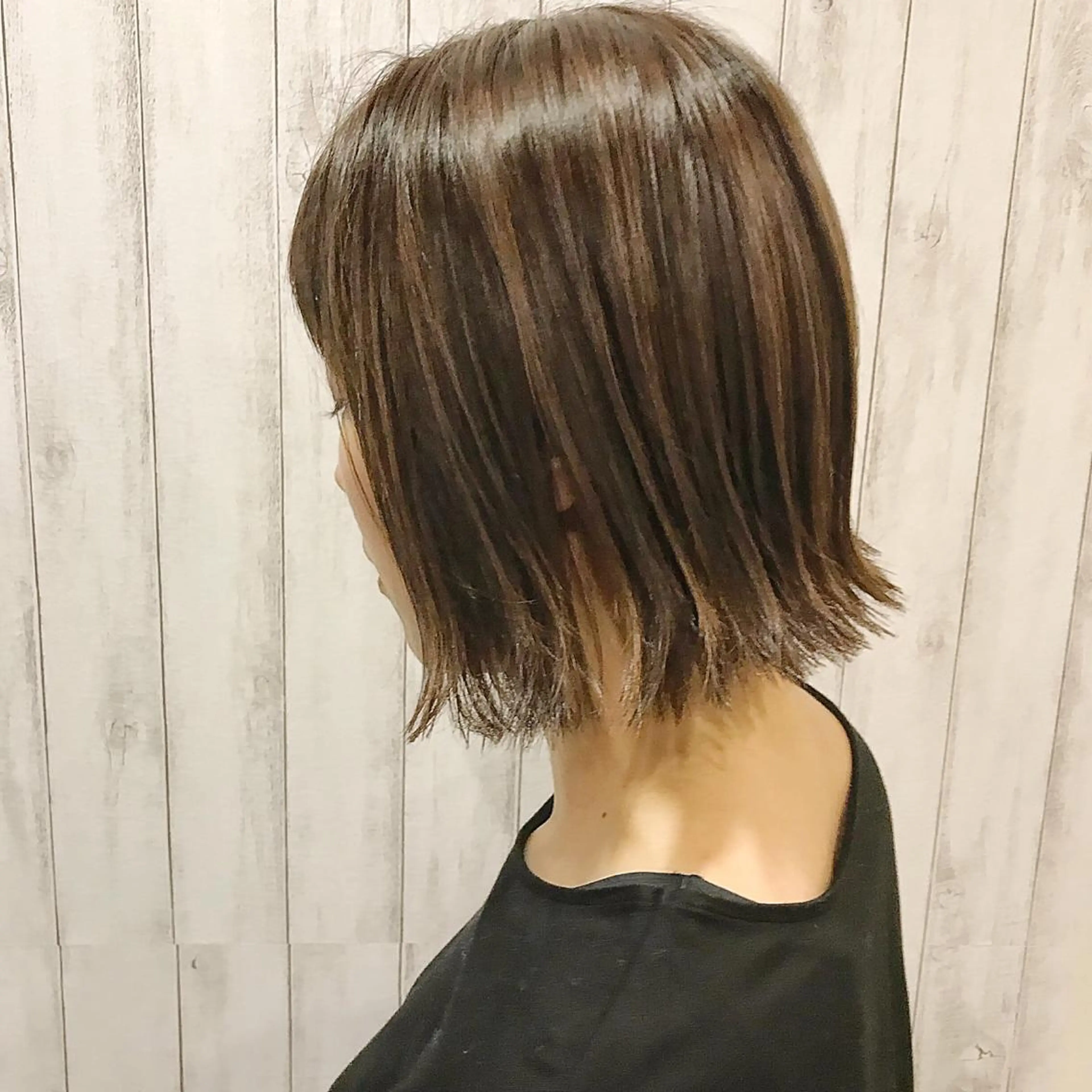 ショート カラー 外ハネヘア 美髪専門サロンby mile所属・美髪専門サロン kazuのヘアスタイル
