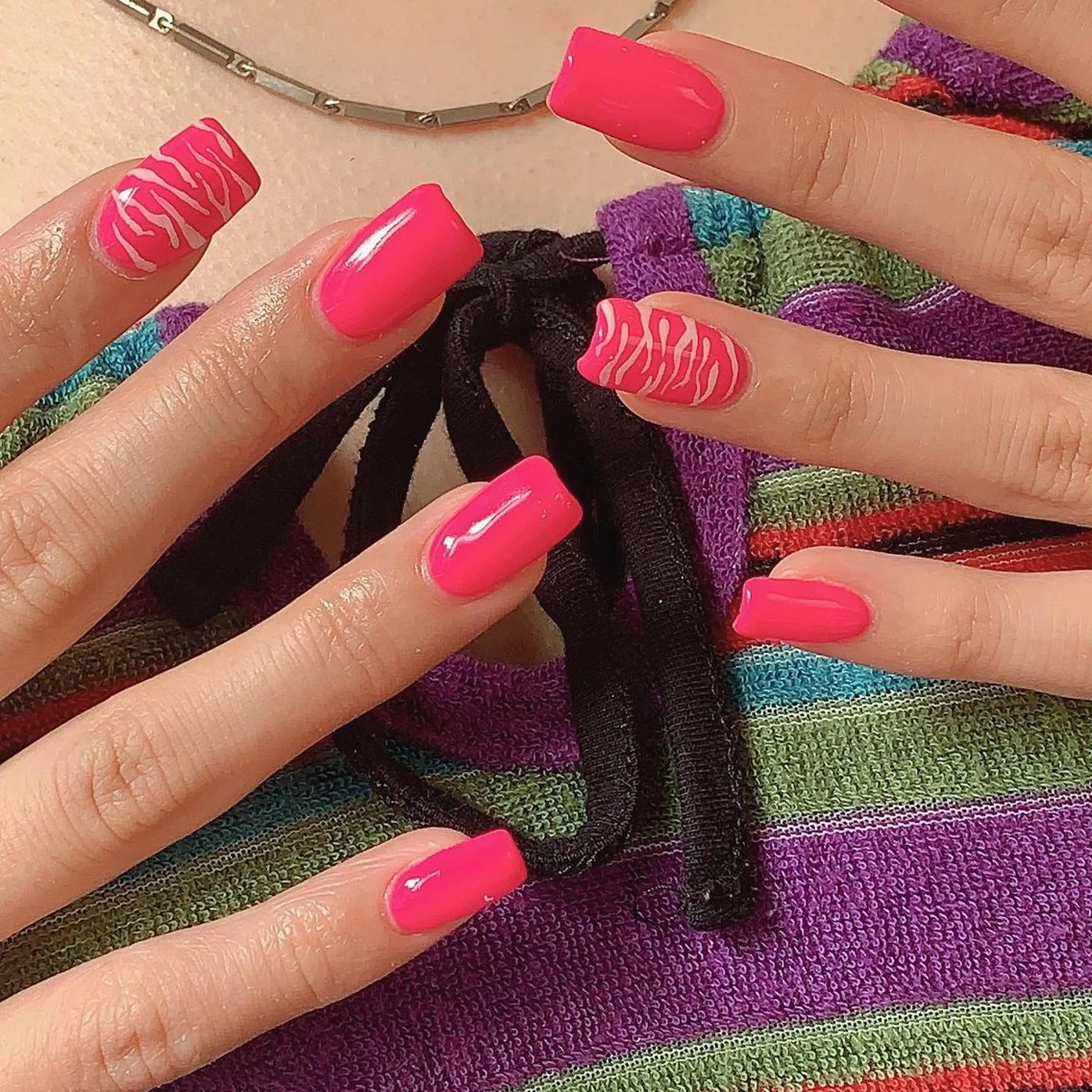 ネイル マツエク・マツパ カラーマツエク ピンク Cat's eye TOKYO 新宿店のネイルデザイン