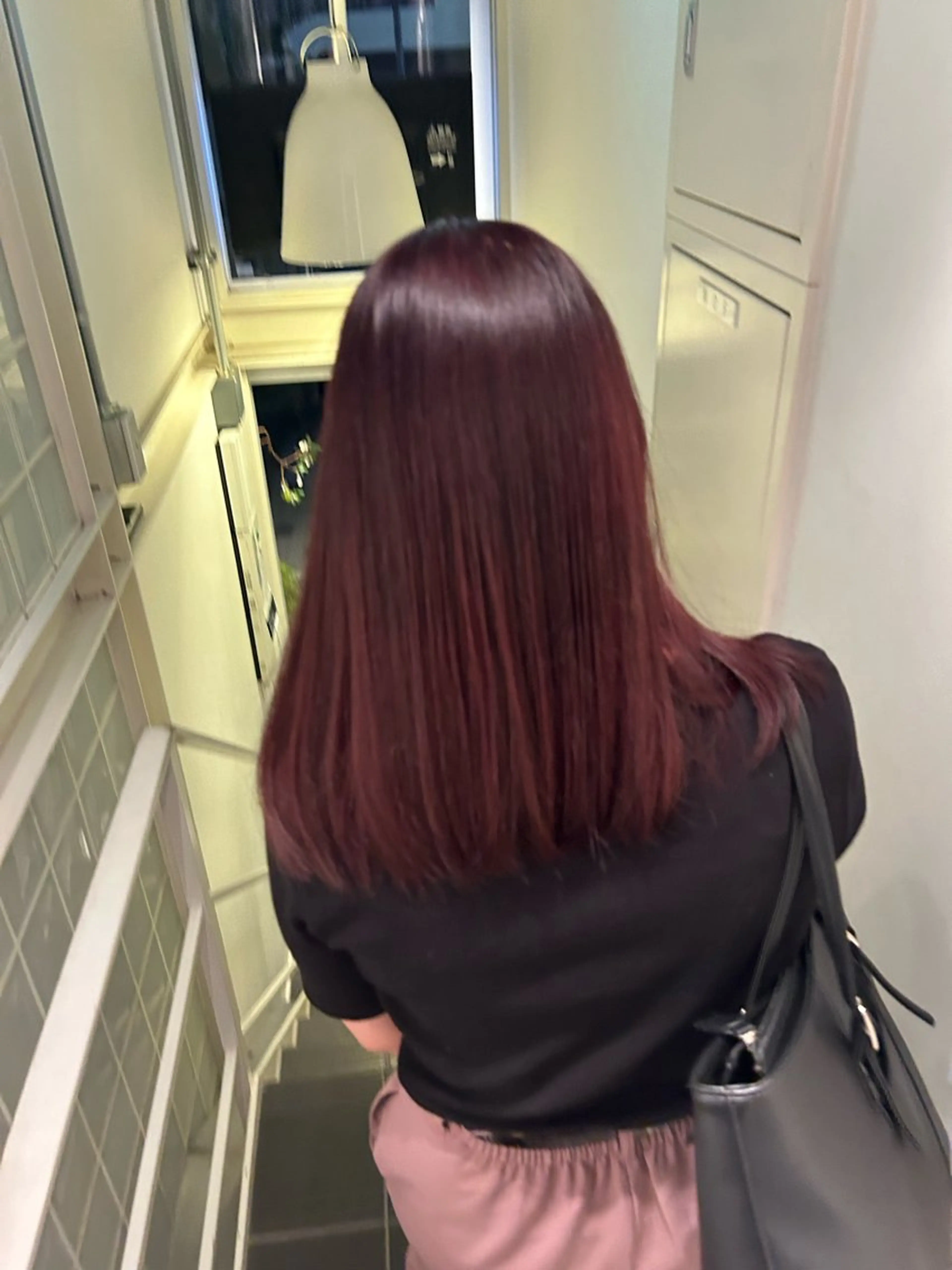 セミロング 大谷美佳/レイヤー カット/ツヤ髪のヘアスタイル