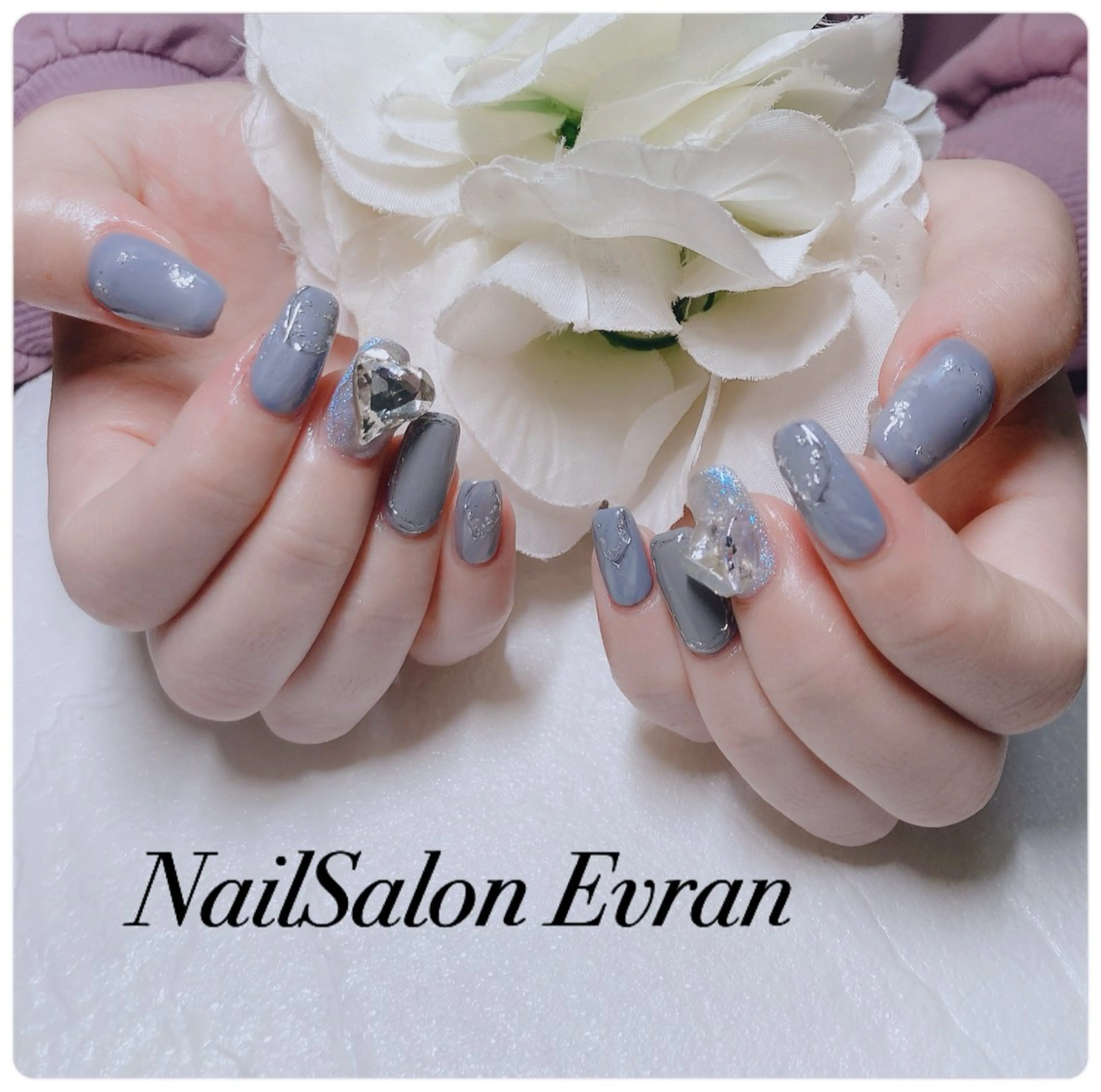 ネイル アートネイル フレンチネイル マグネットネイル 持ち込み ニュアンスネイル ハンドネイル Nail salon Evranのネイルデザイン