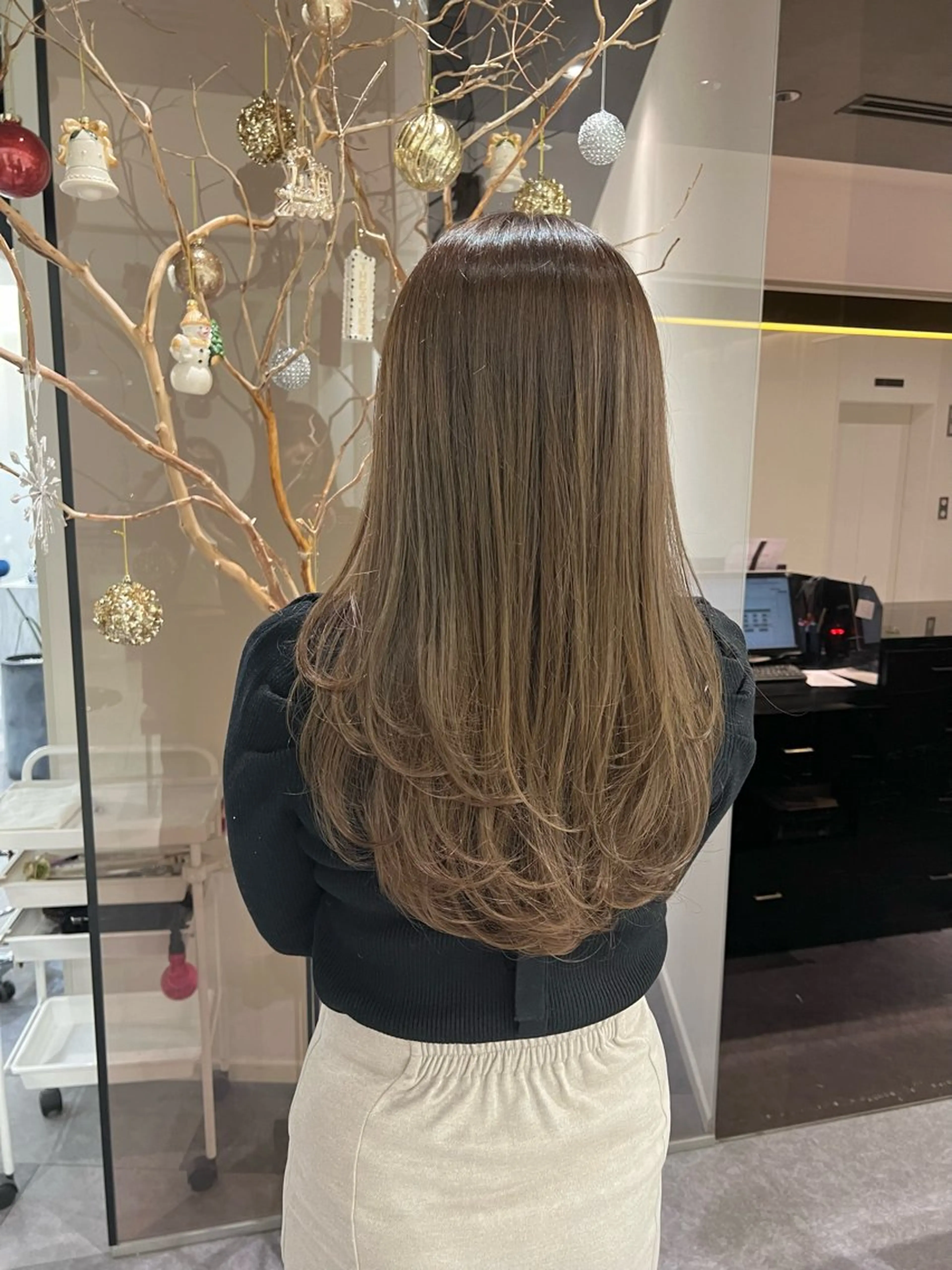 ロング カラー ベージュカラー ブリーチ 透明感カラー ブリーチなしカラー レイヤーカット 💎K-two名古屋 安田ちづる💎のヘアスタイル