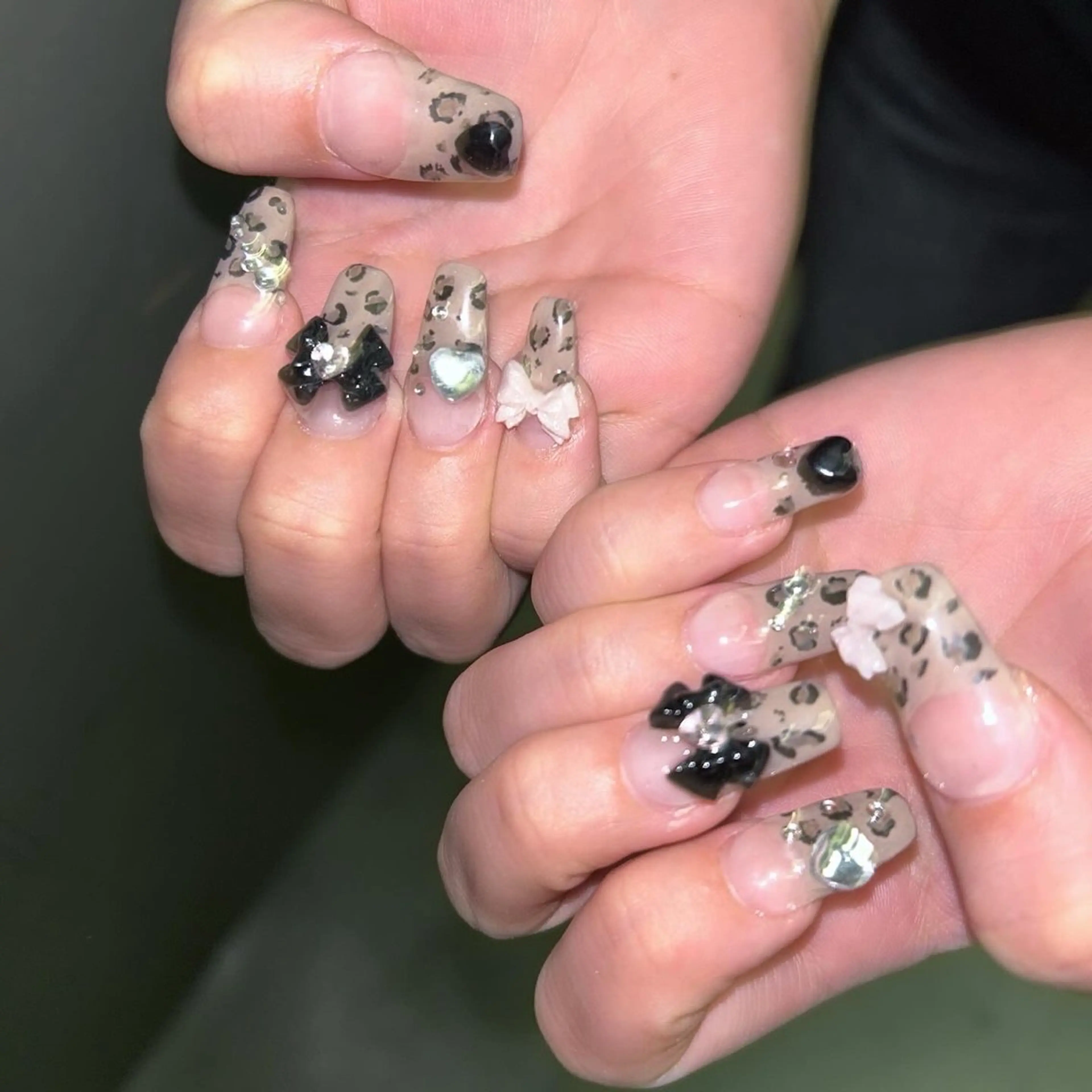 ミディアム ハンドネイル ハンドケア Re:lith所属・猫夢 にゃむのネイルデザイン