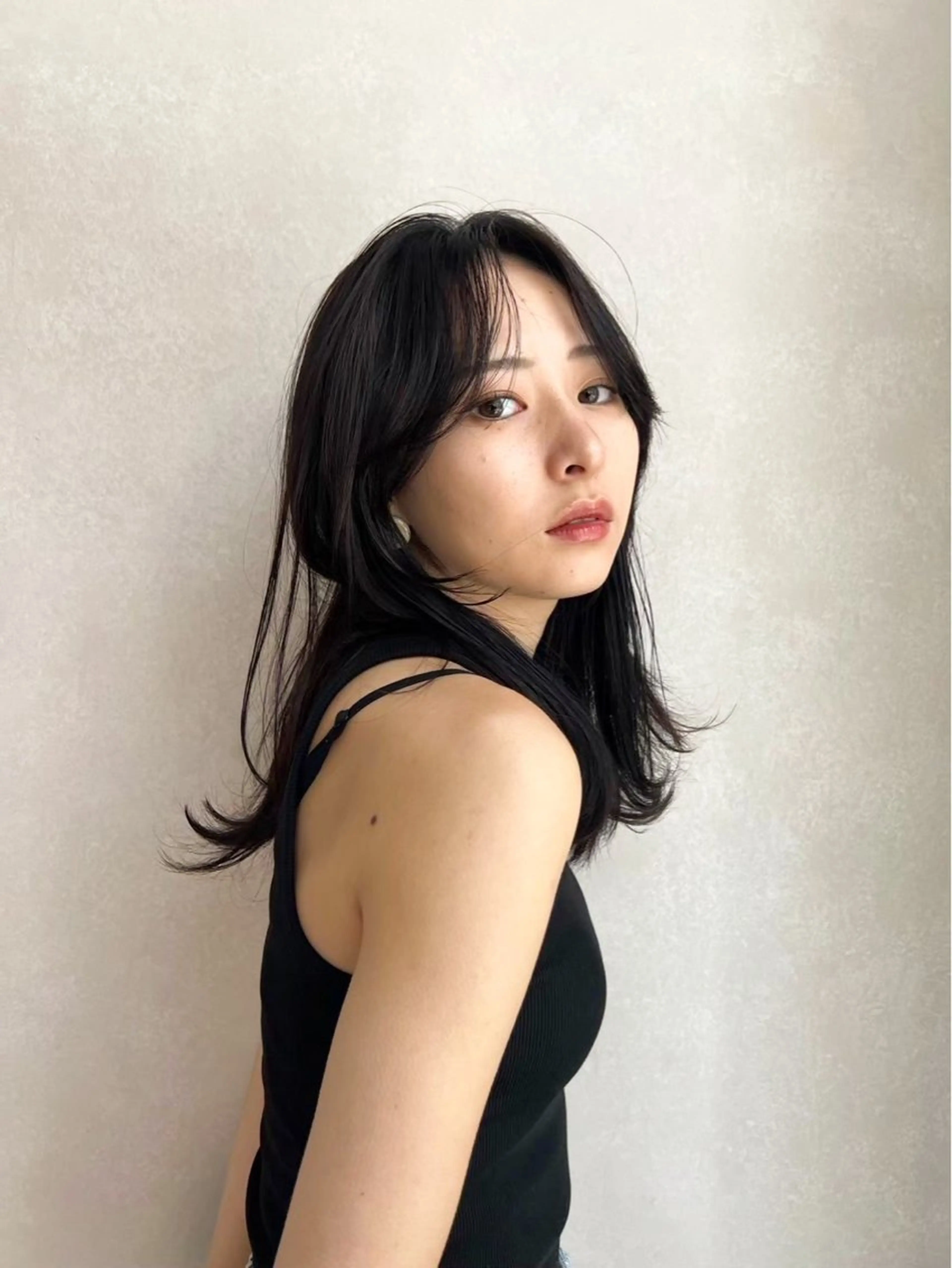 ミディアム レイヤーカット/ くびれヘア佐藤大空のヘアスタイル