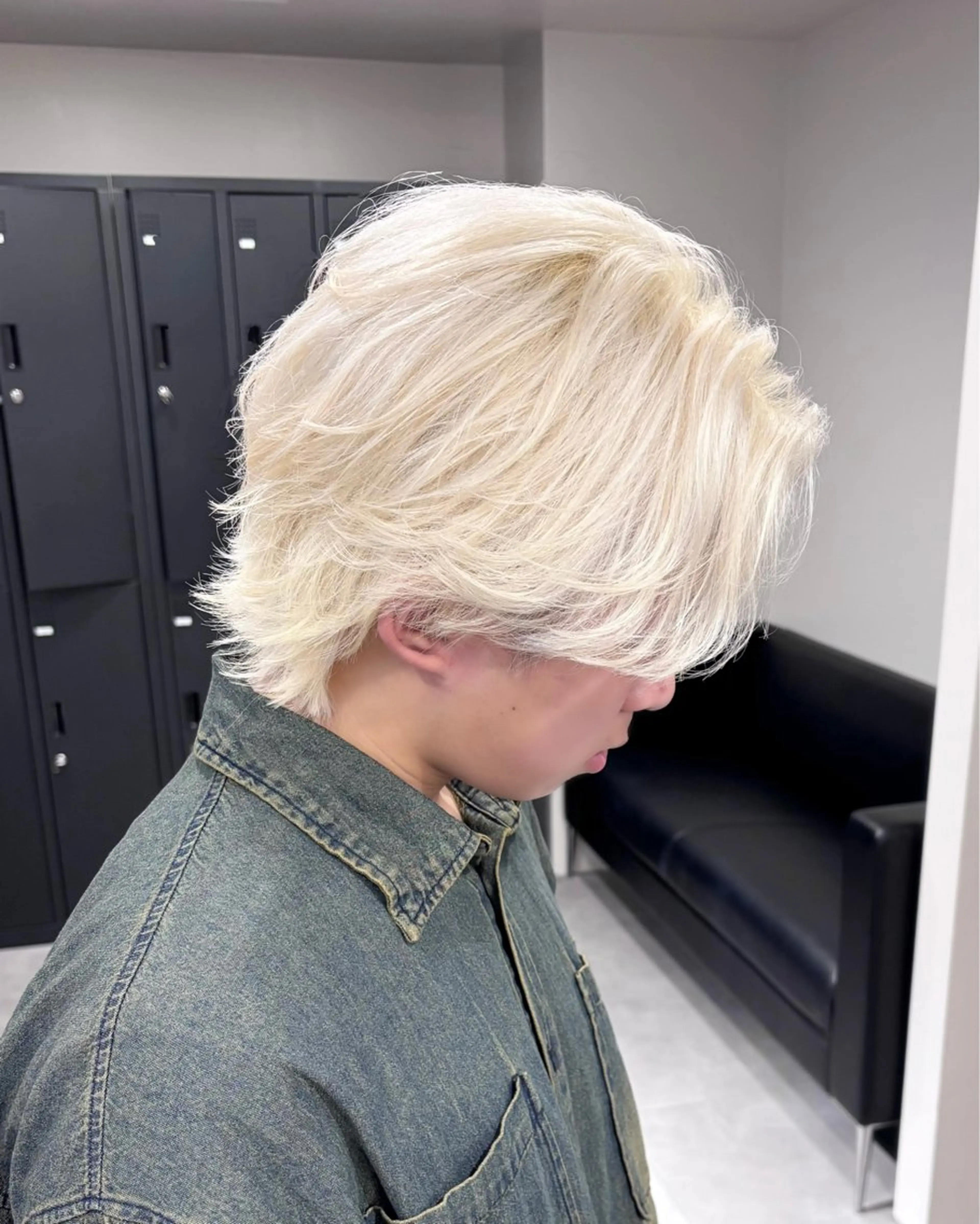 ショート カラー メンズ 抜きっぱなしブロンド ブロンド ホワイトブロンド ブリーチ特化 ハイトーンRYOYAのヘアスタイル