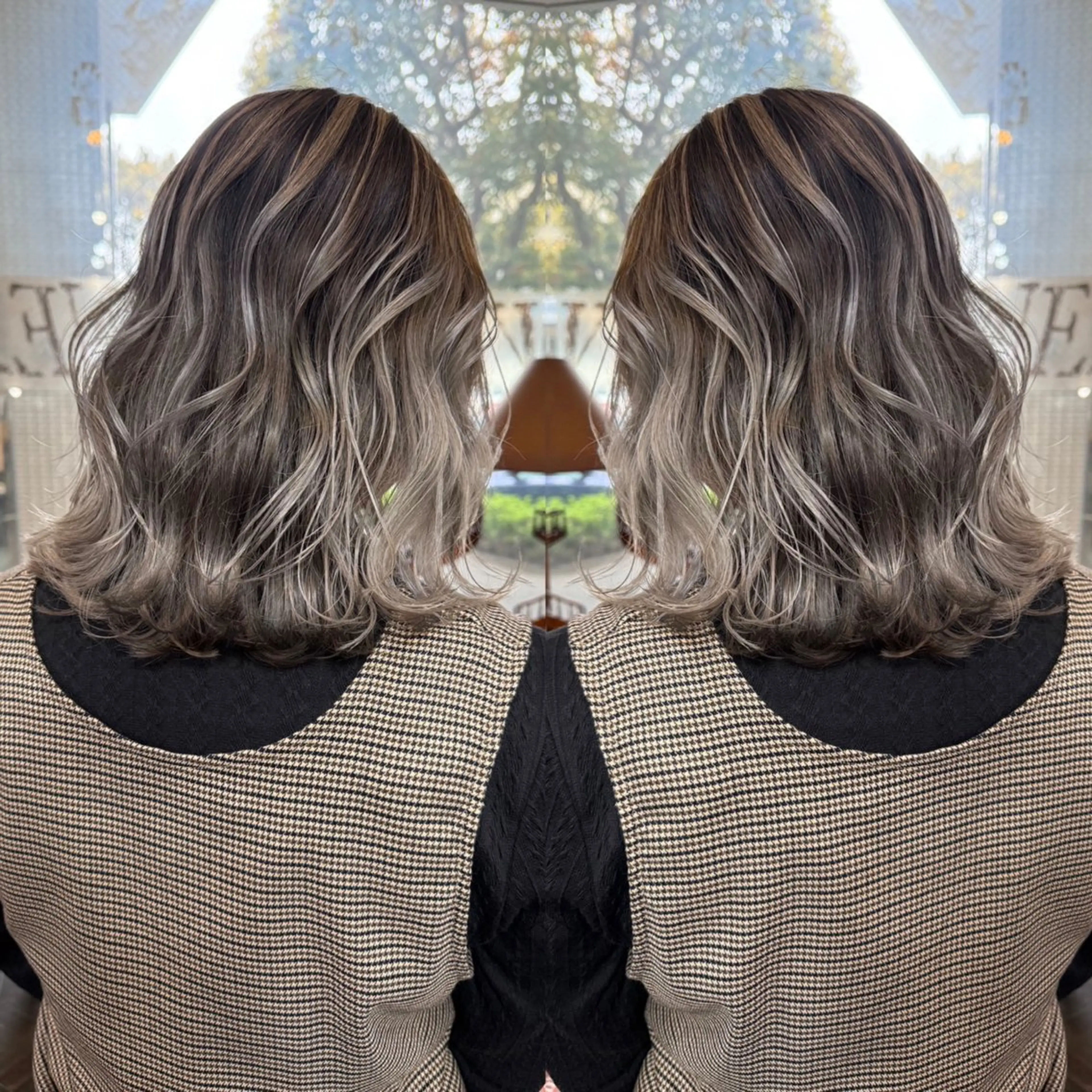 ミディアム カラー バレイヤージュ レイヤーカット ☻モエカ/ハイトーン アレンジ☻のヘアスタイル