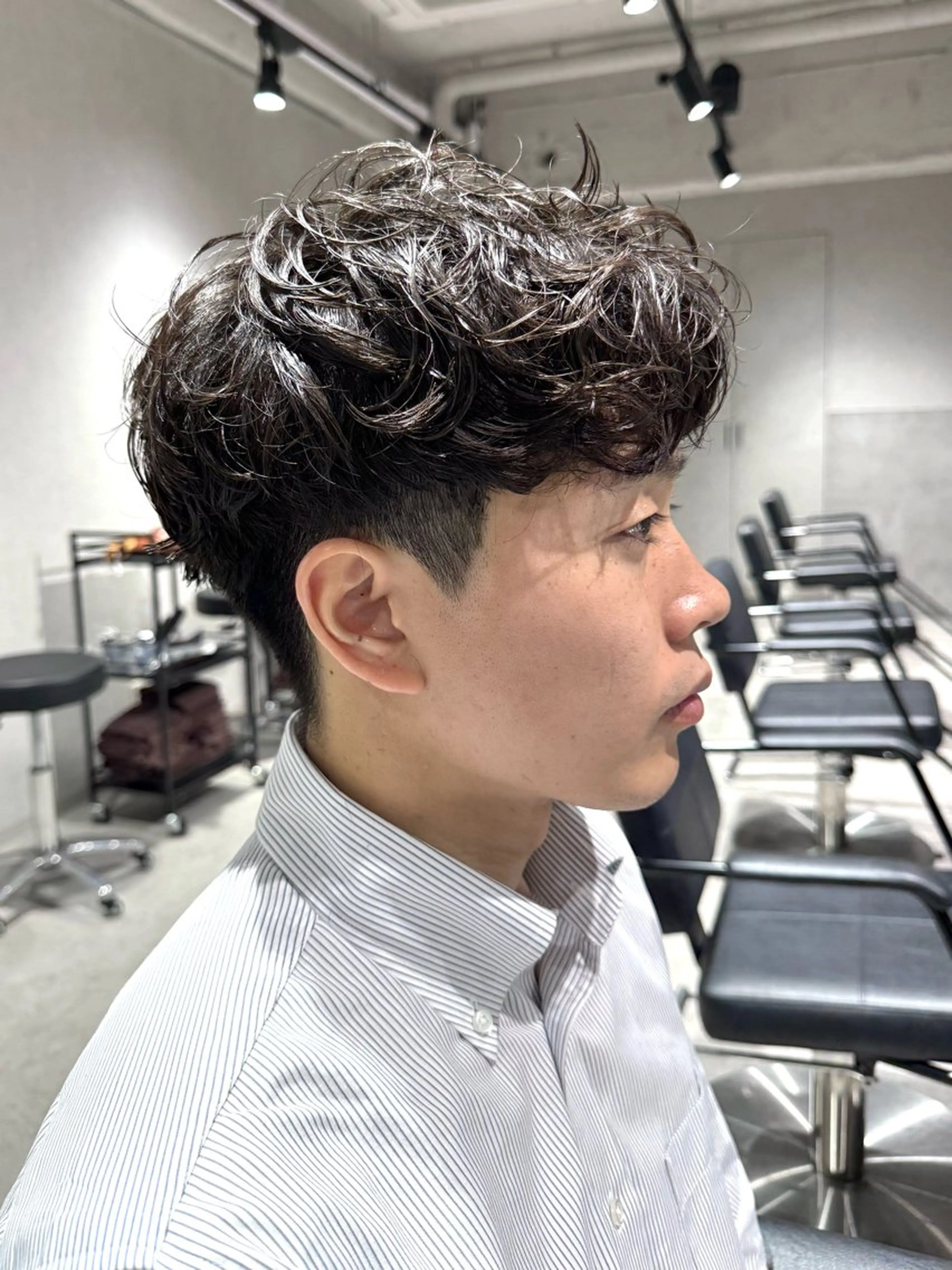 ショート パーマ メンズ マッシュ メンズパーマ 刈り上げ スパイラルパーマ メンズパーマ職人 パーマ🔥ritaのヘアスタイル