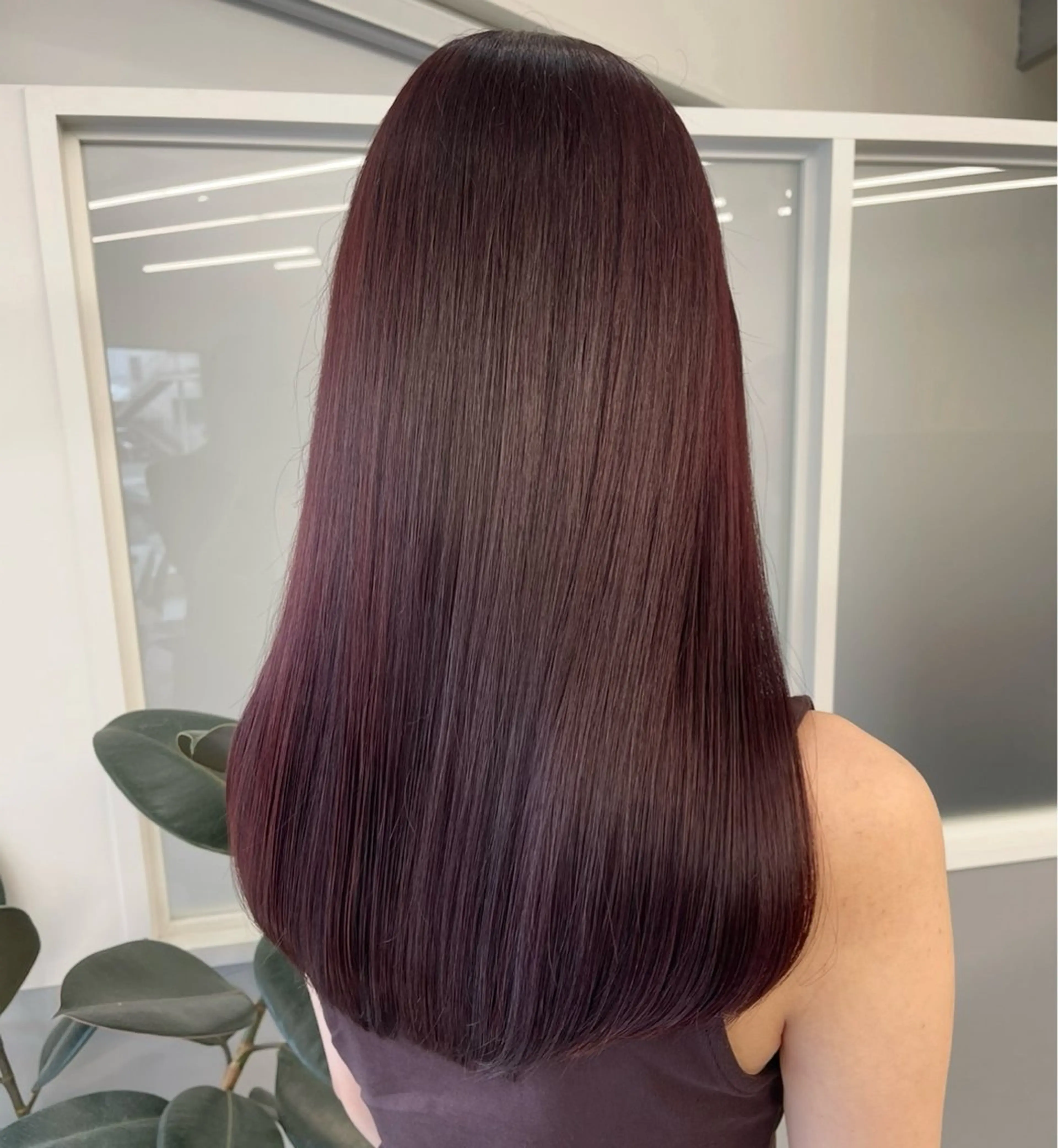 ロング カラー ブリーチ カシス ダブルカラー ブリーチなしカラー ピンクカラー 髪質改善特化/ メンズパーマ◎椿原のヘアスタイル