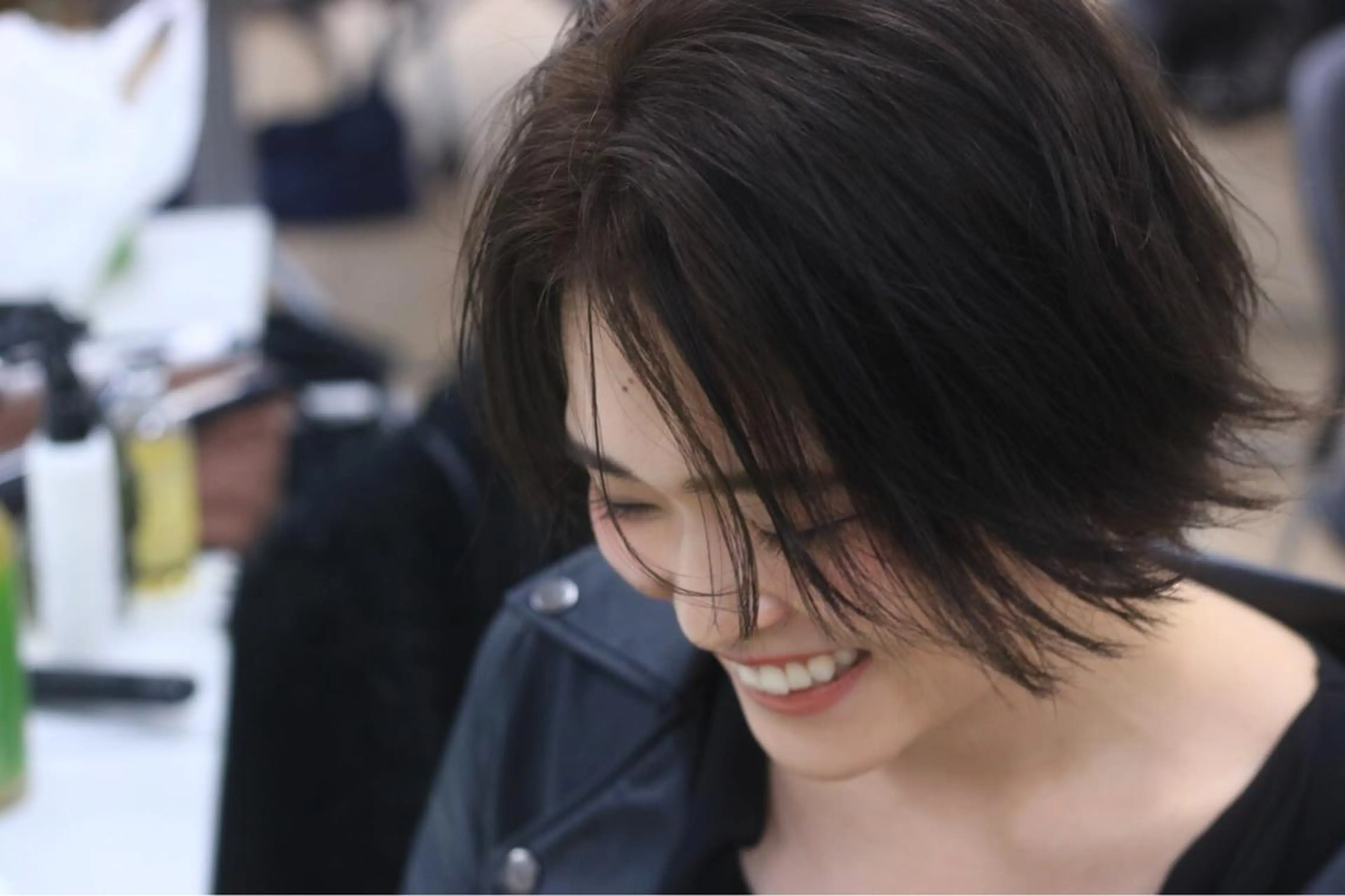 ショート カラー ショートヘア 外ハネヘア カット ヘアカラー graxi'    グラシー所属・ブリーチ/ハイトーン SERINAのヘアスタイル