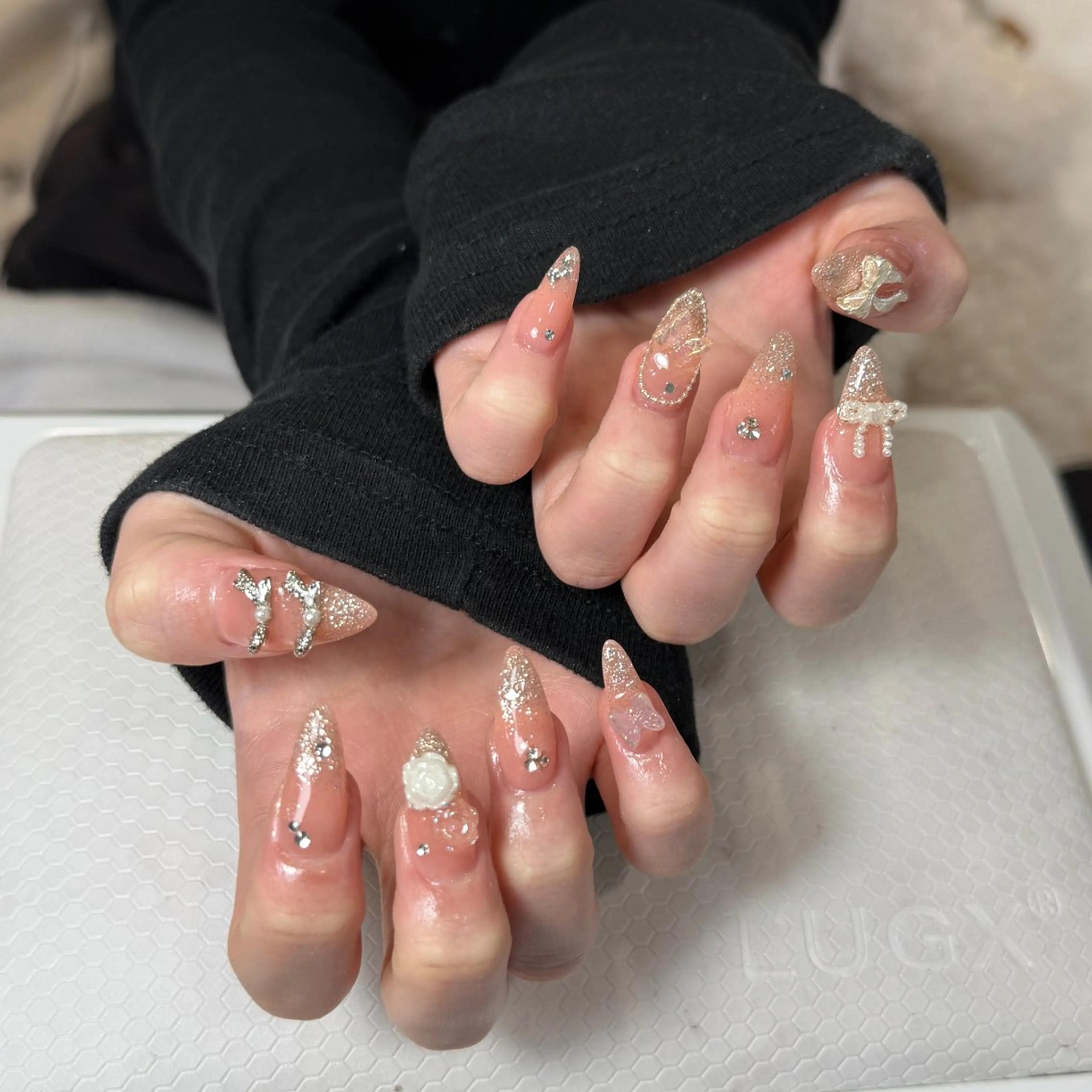 ネイル ボルドー ブラウン チークネイル ドット フットネイル ハンドネイル は なのネイルデザイン