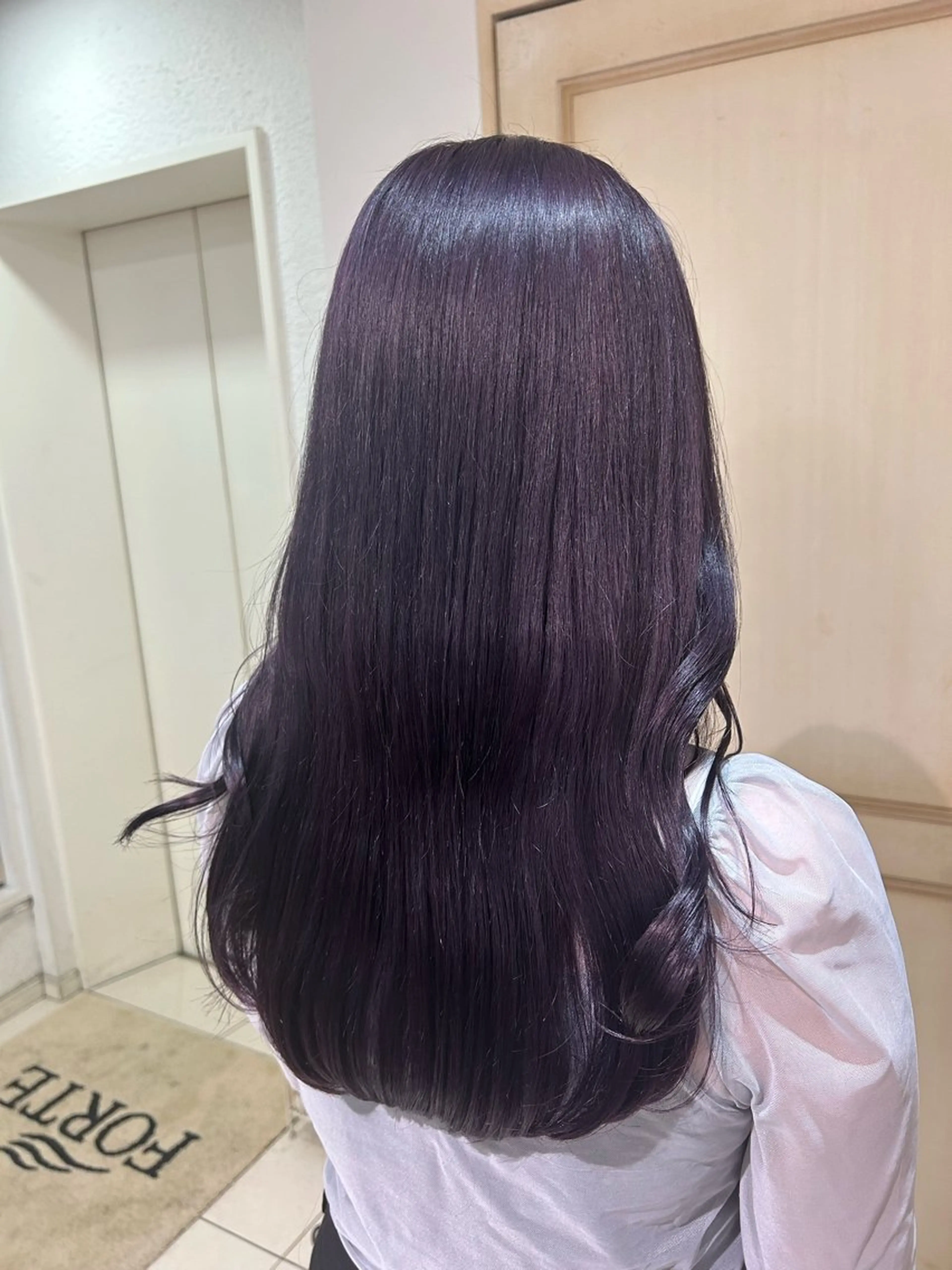 ショート カラー ブリーチ 髪質改善 トリートメント ハイトーンカラー 🤍🫧 長井 律のヘアスタイル