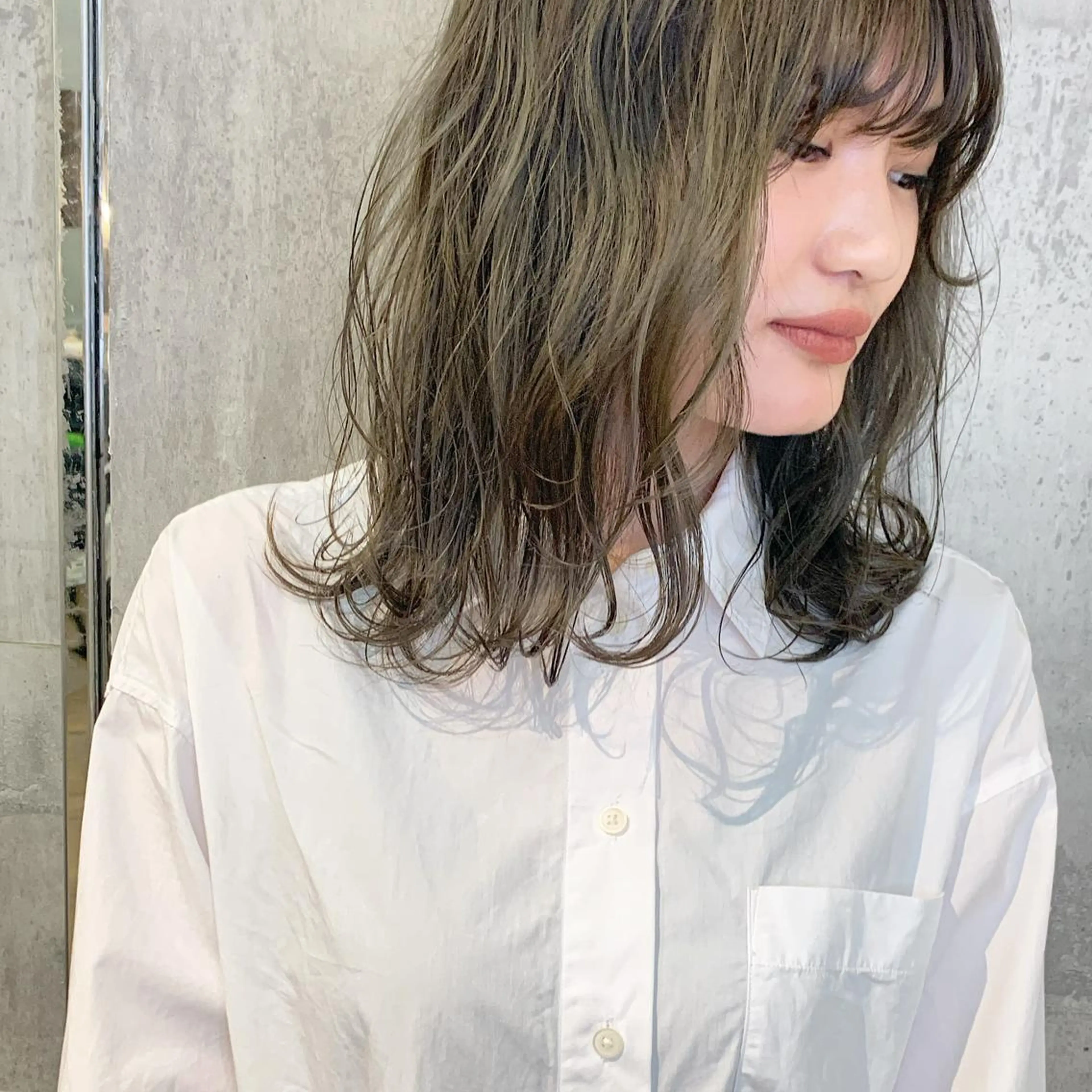 ミディアム カラー ハイライトカラー ハイライト ﾊｲﾄｰﾝ/ｼｮｰﾄ 村上淳乃🐥のヘアスタイル