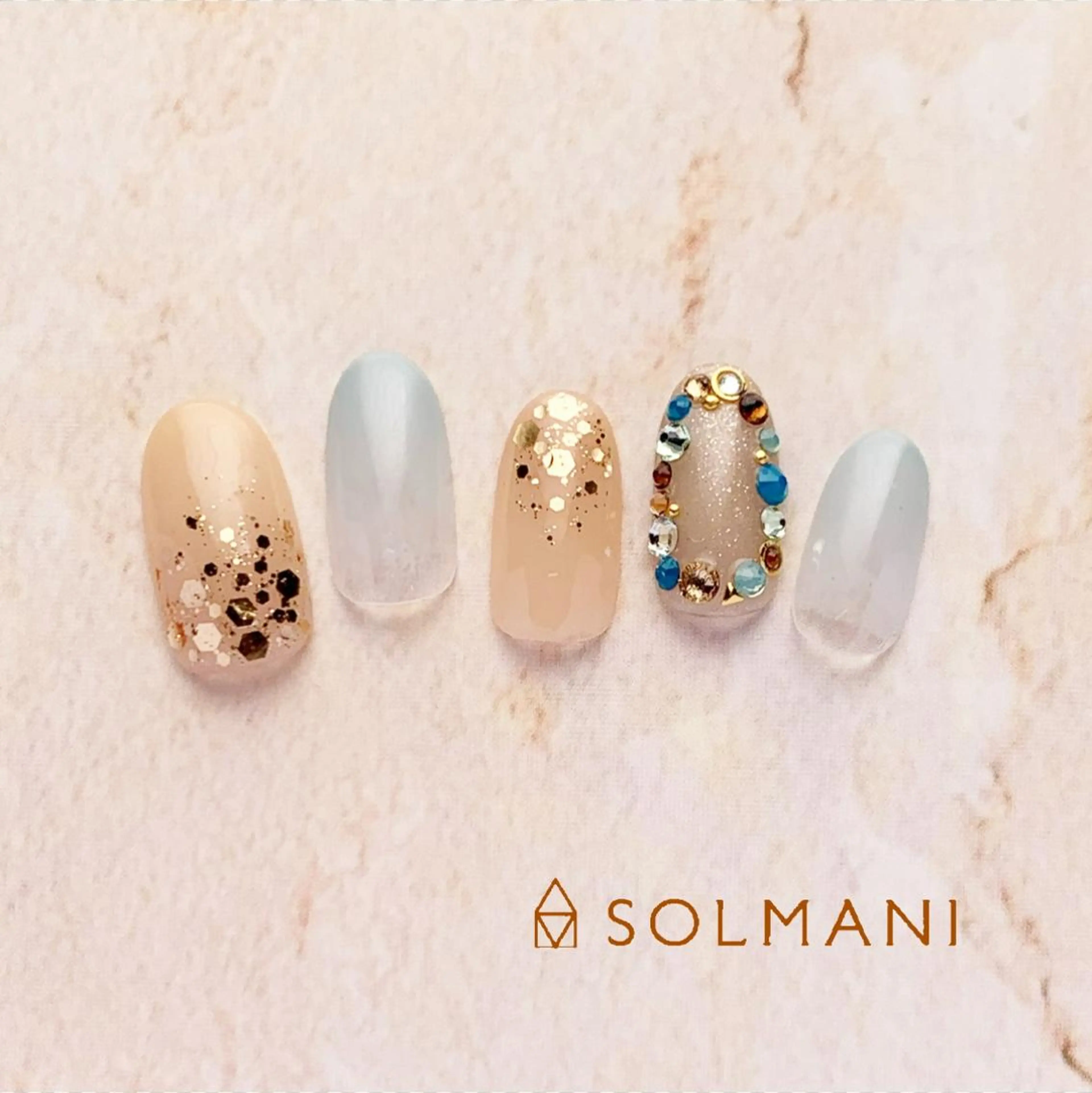 ネイル ホログラムネイル キラキラネイル SOLMANI 予約担当のネイルデザイン