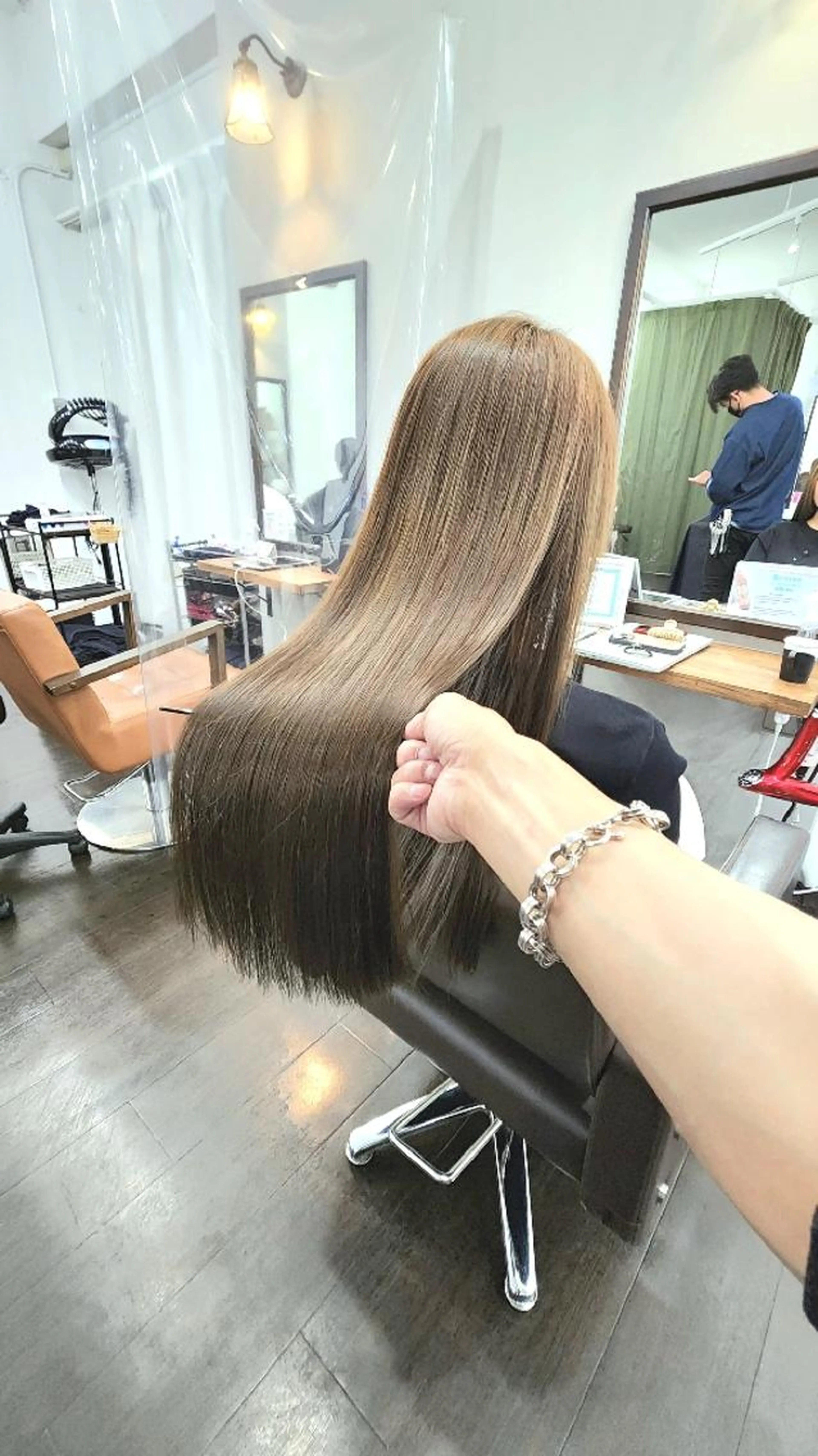 🍎オリジナルリンゴ幹細胞トリートメント+シャンプーブロー+アイロン仕上げの写真