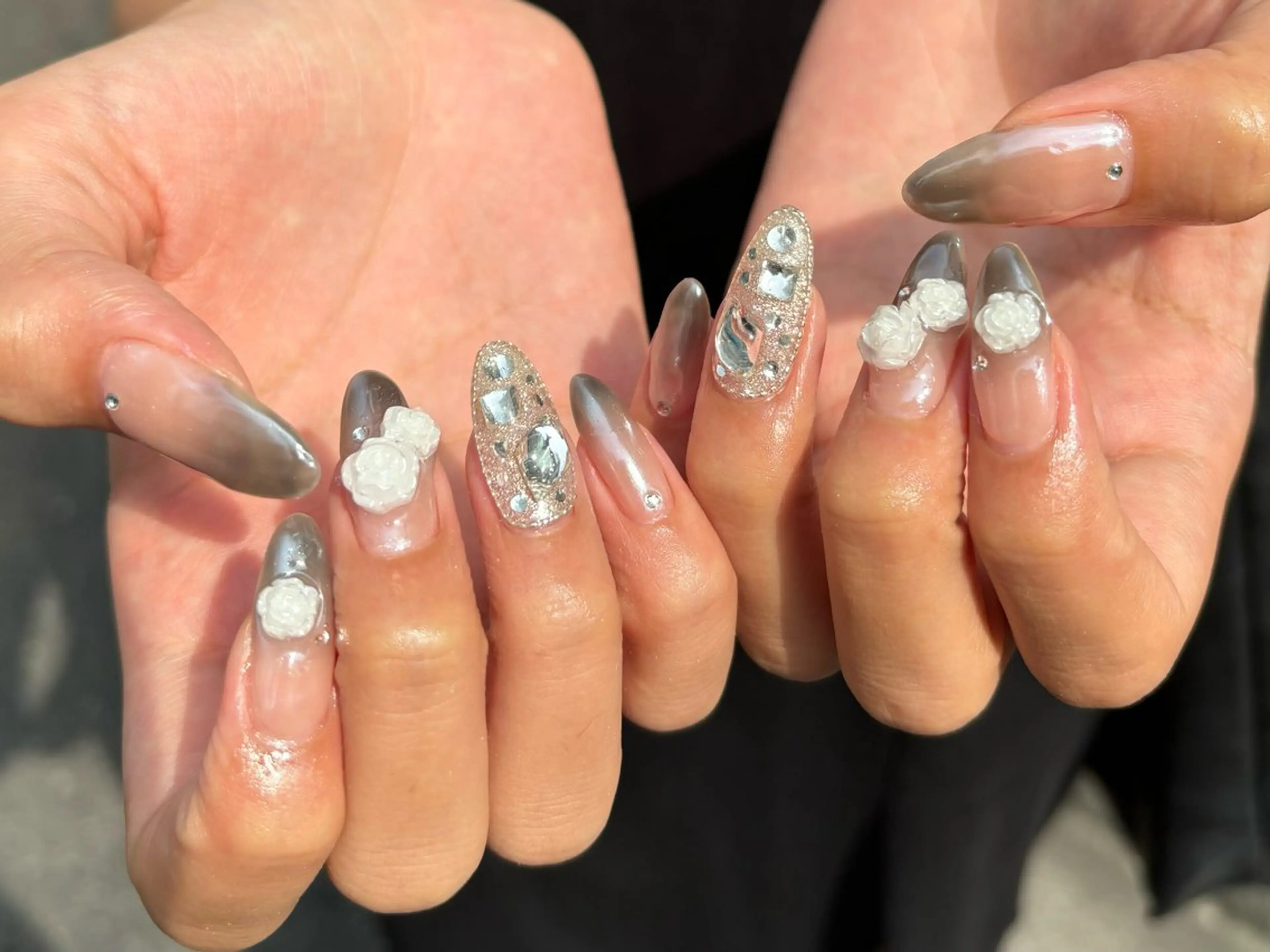 ネイル ハンドネイル Queen所属・伊藤 梨恋のネイルデザイン