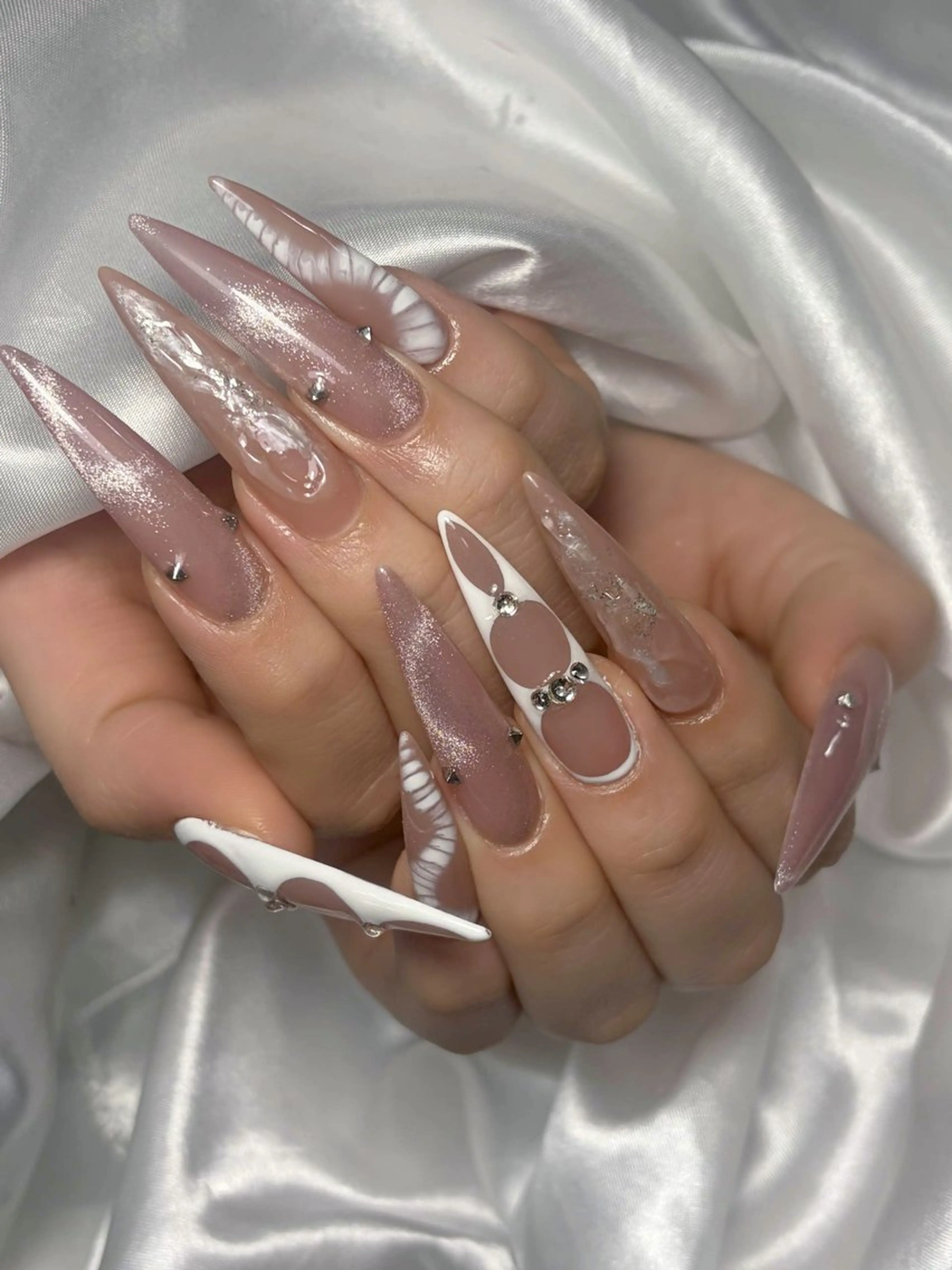 ネイル ハンドネイル LEELA NAIL STUDIO所属・LEELA NAIL STUDIOのネイルデザイン