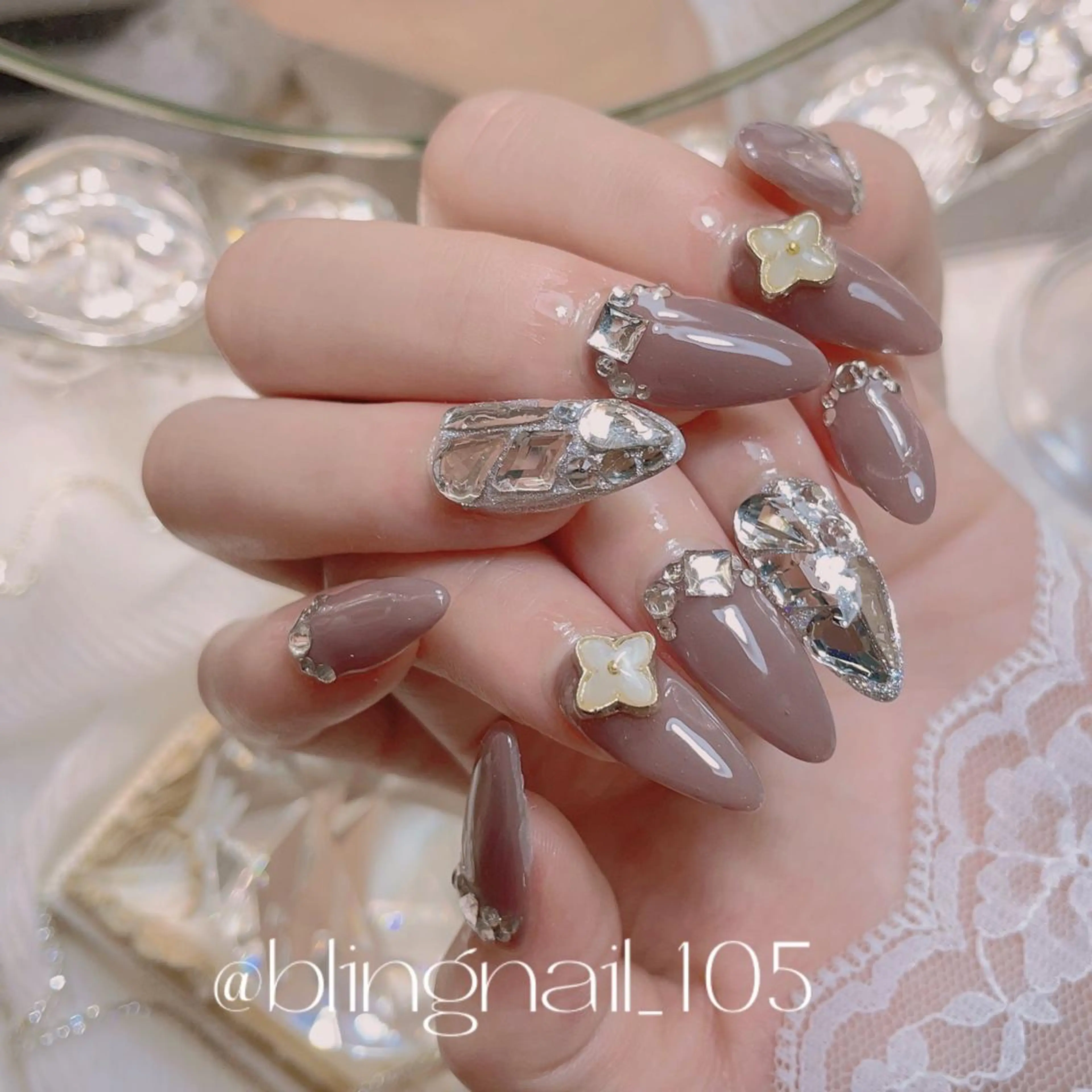 ネイル 23時まで❤︎韓国、 ワンホンネイルのネイルデザイン